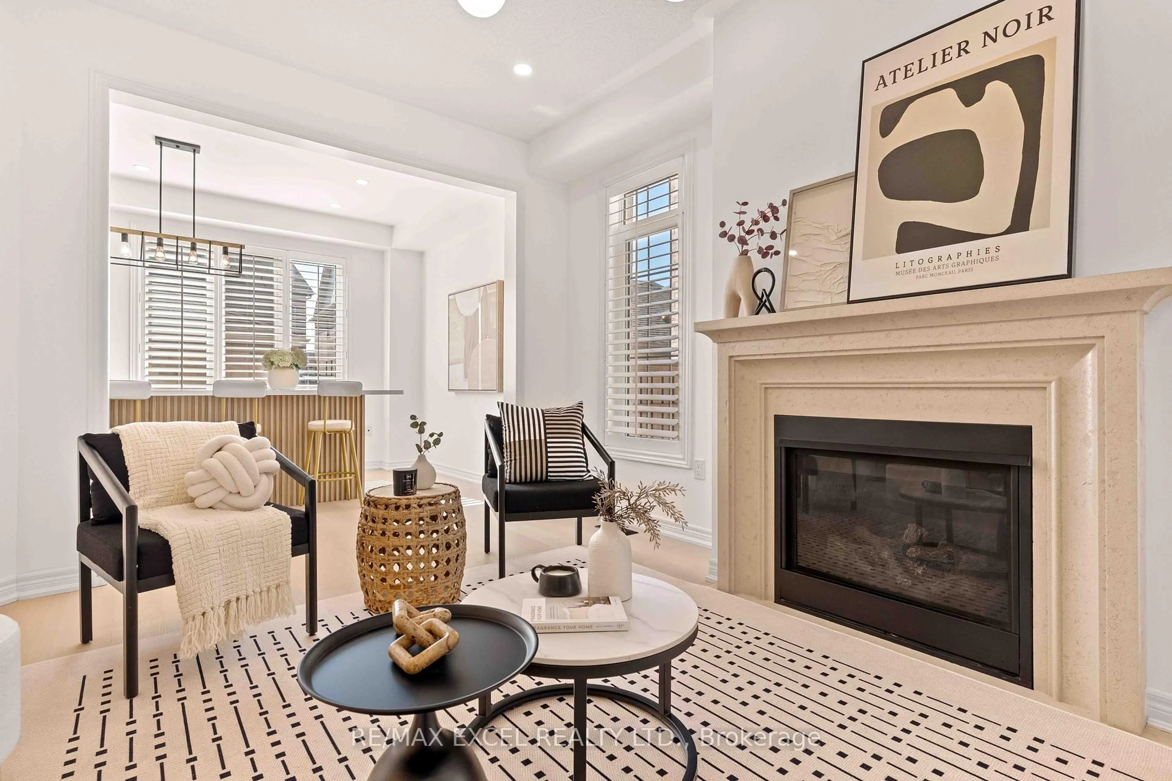 Living room with furniture, ceramic/tile floor for 322 Barons St, Vaughan Ontario L4H 4H4