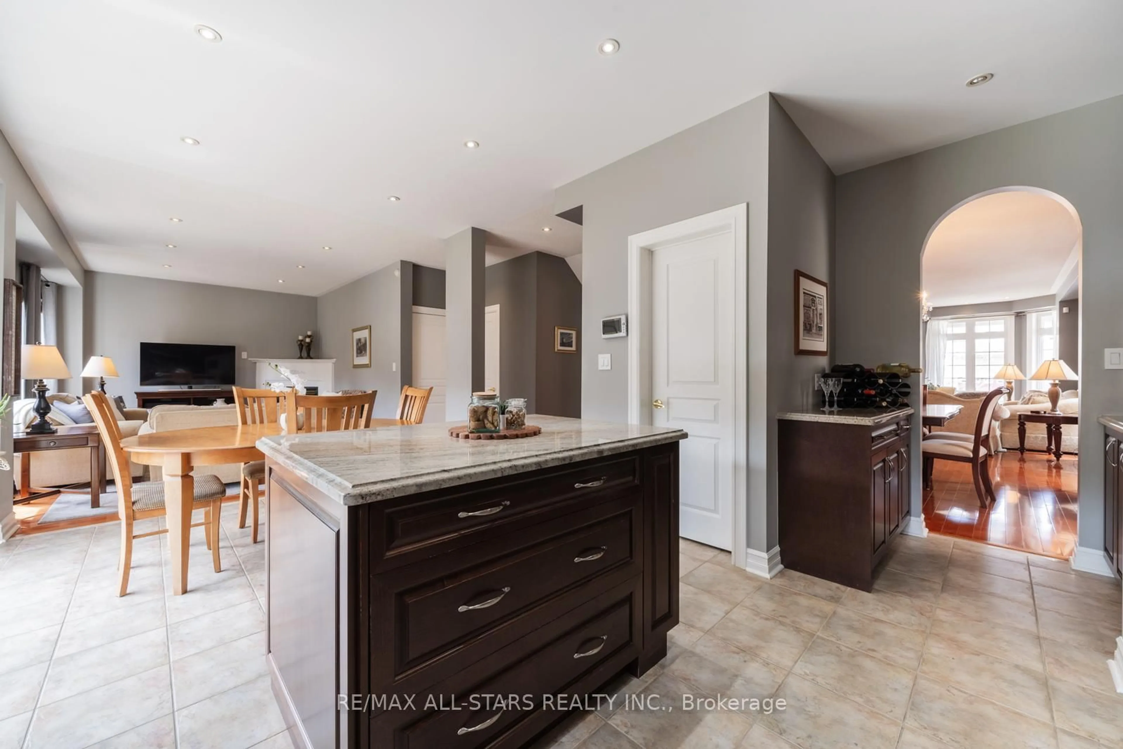 Open concept kitchen, ceramic/tile floor for 13 Kingsmill Crt, Markham Ontario L6E 1Y2
