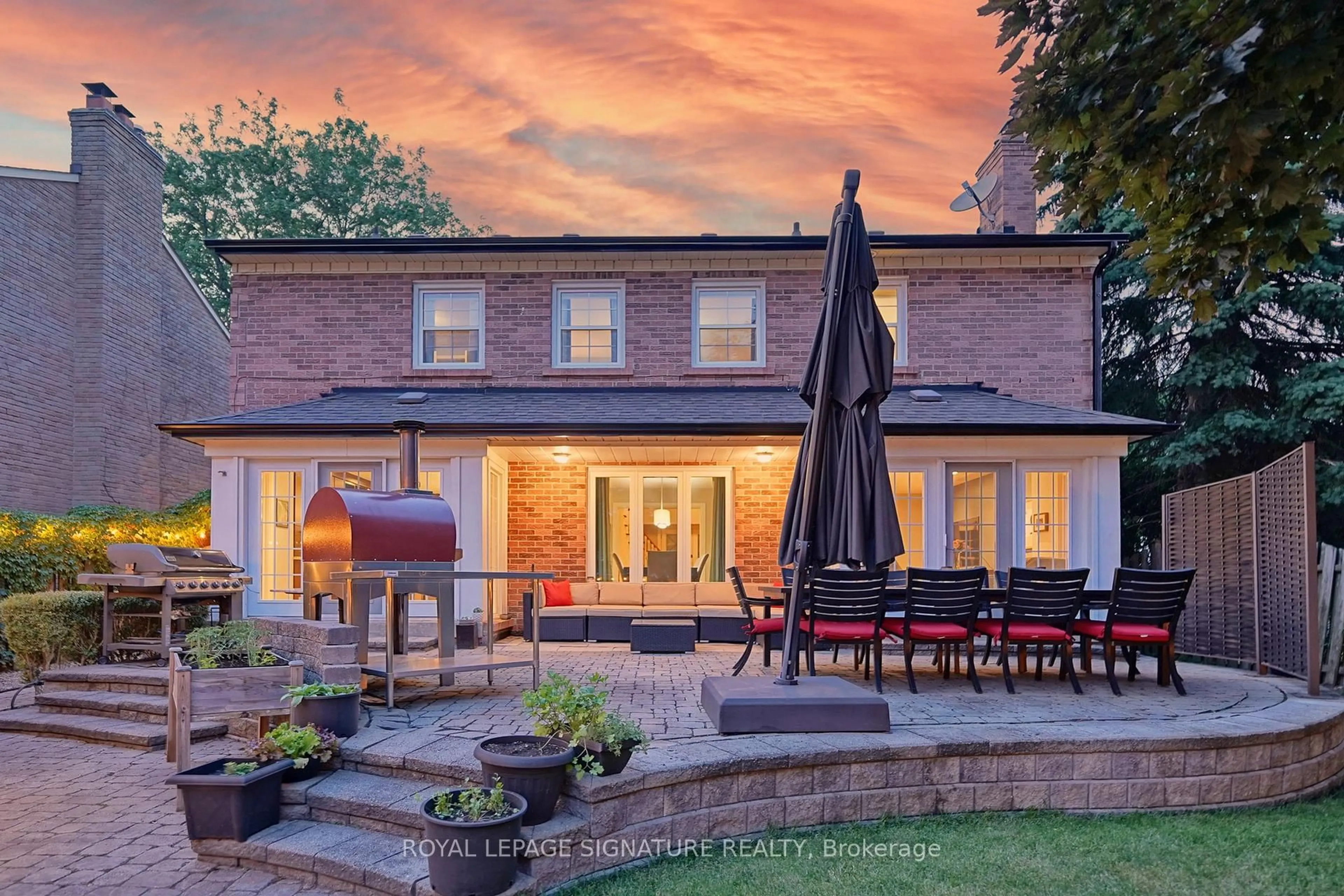 Home with brick exterior material, street for 60 Ferndell Circ, Markham Ontario L3R 3Y8