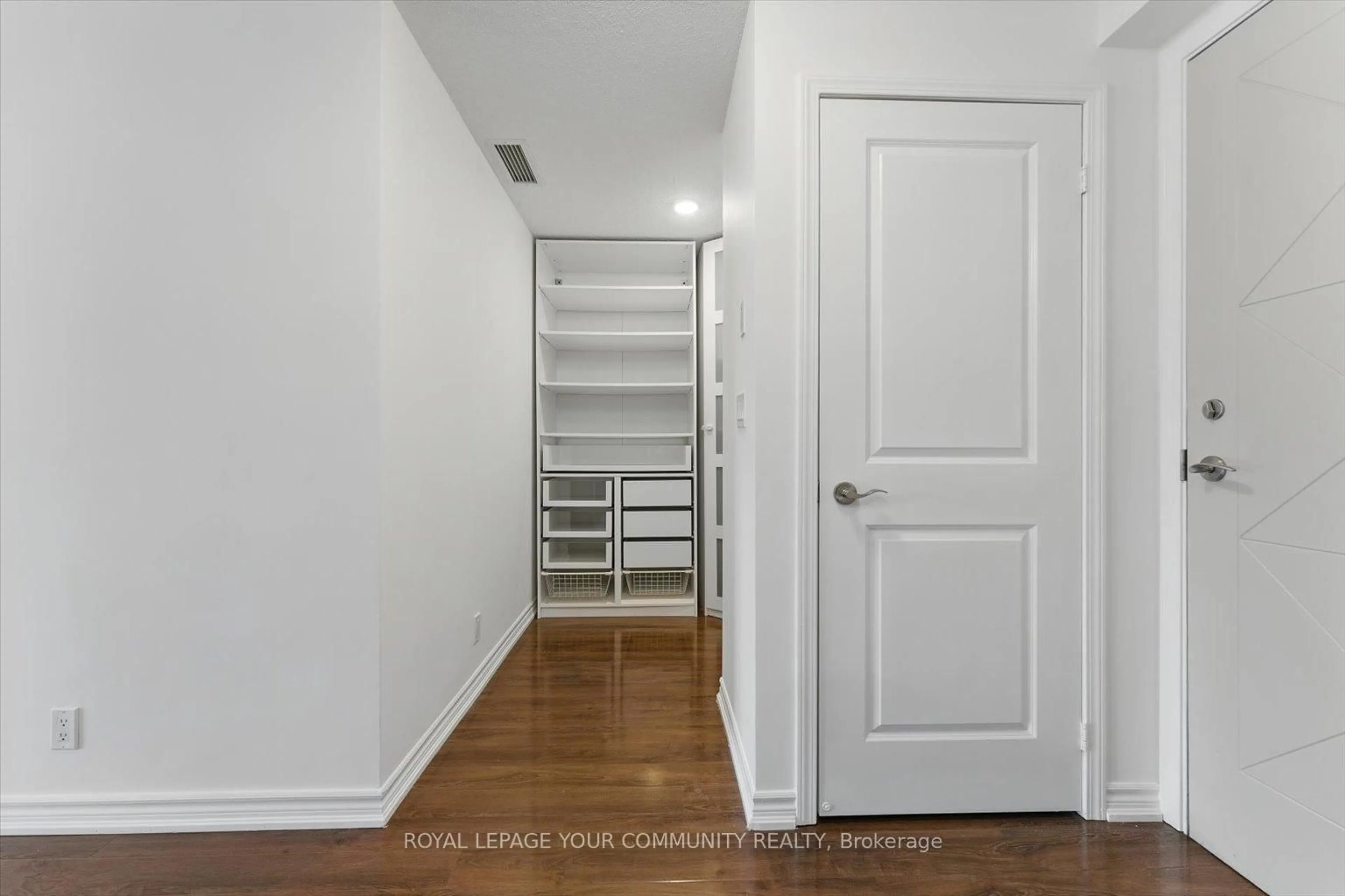 Storage room or clothes room or walk-in closet for 18 Harding Blvd #214, Richmond Hill Ontario L4C 0T3