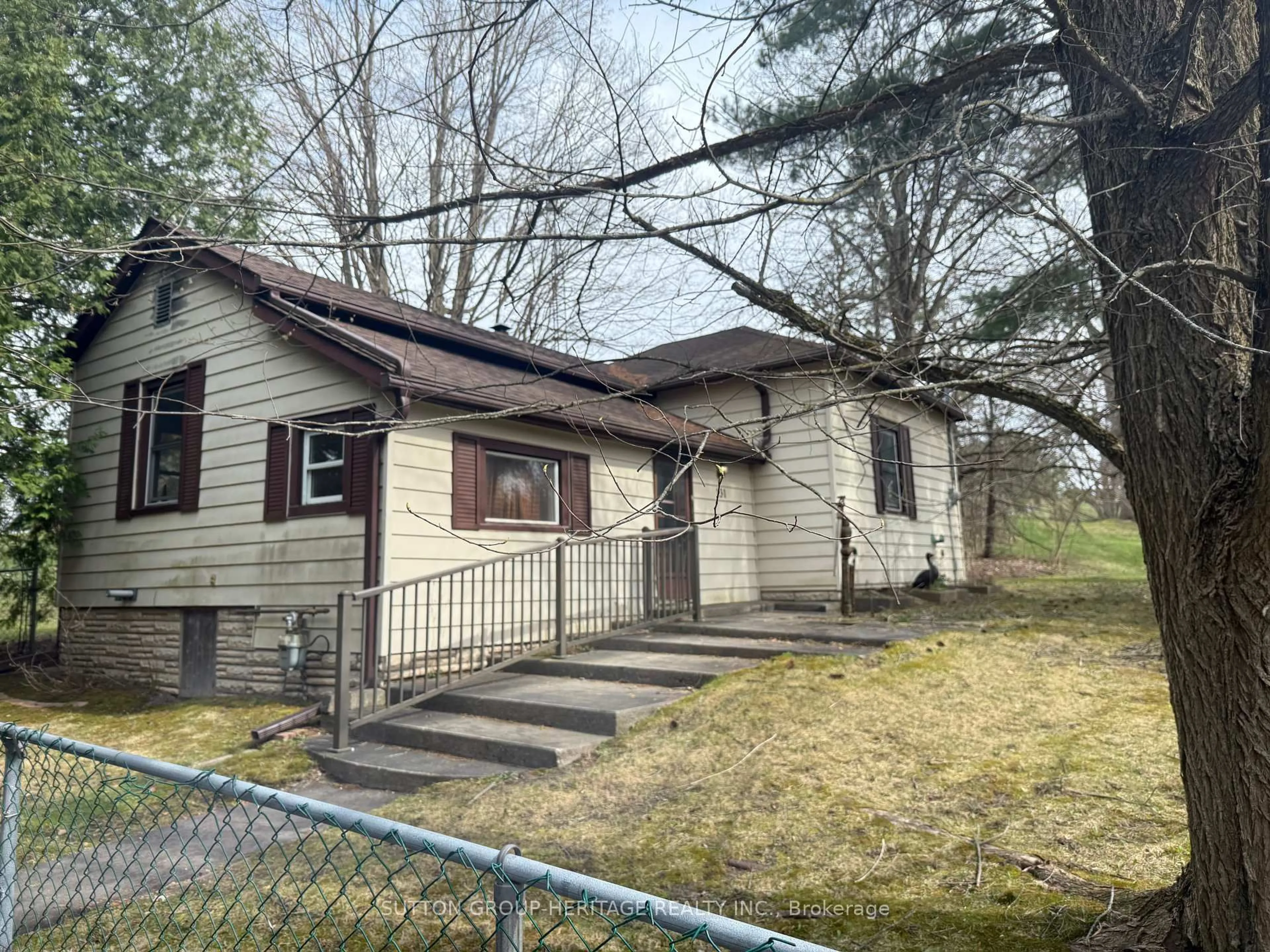 Unknown for 131 Cemetery Rd, Uxbridge Ontario L9P 1R1