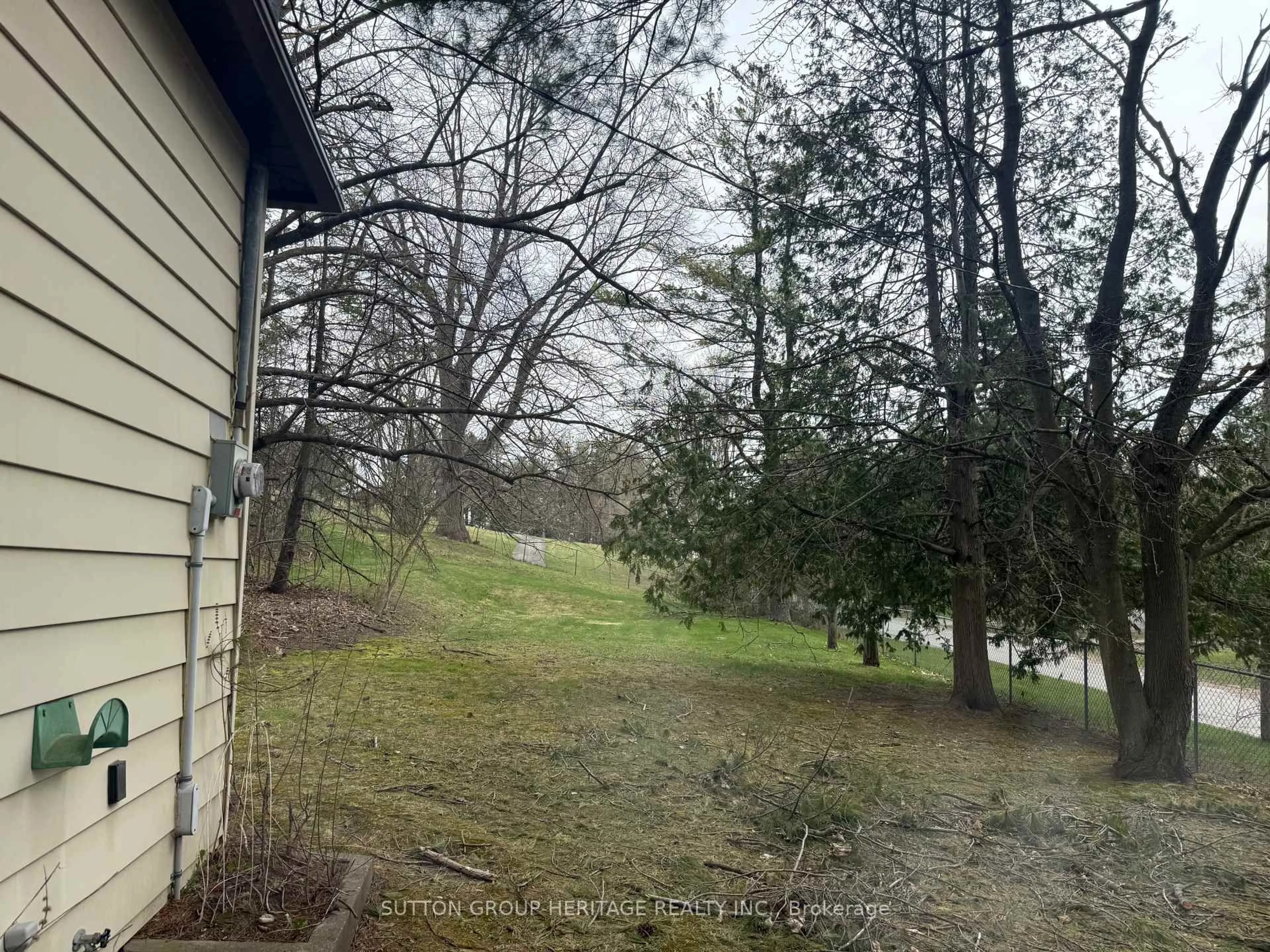 A pic from outside/outdoor area/front of a property/back of a property/a pic from drone, forest/trees view for 131 Cemetery Rd, Uxbridge Ontario L9P 1R1