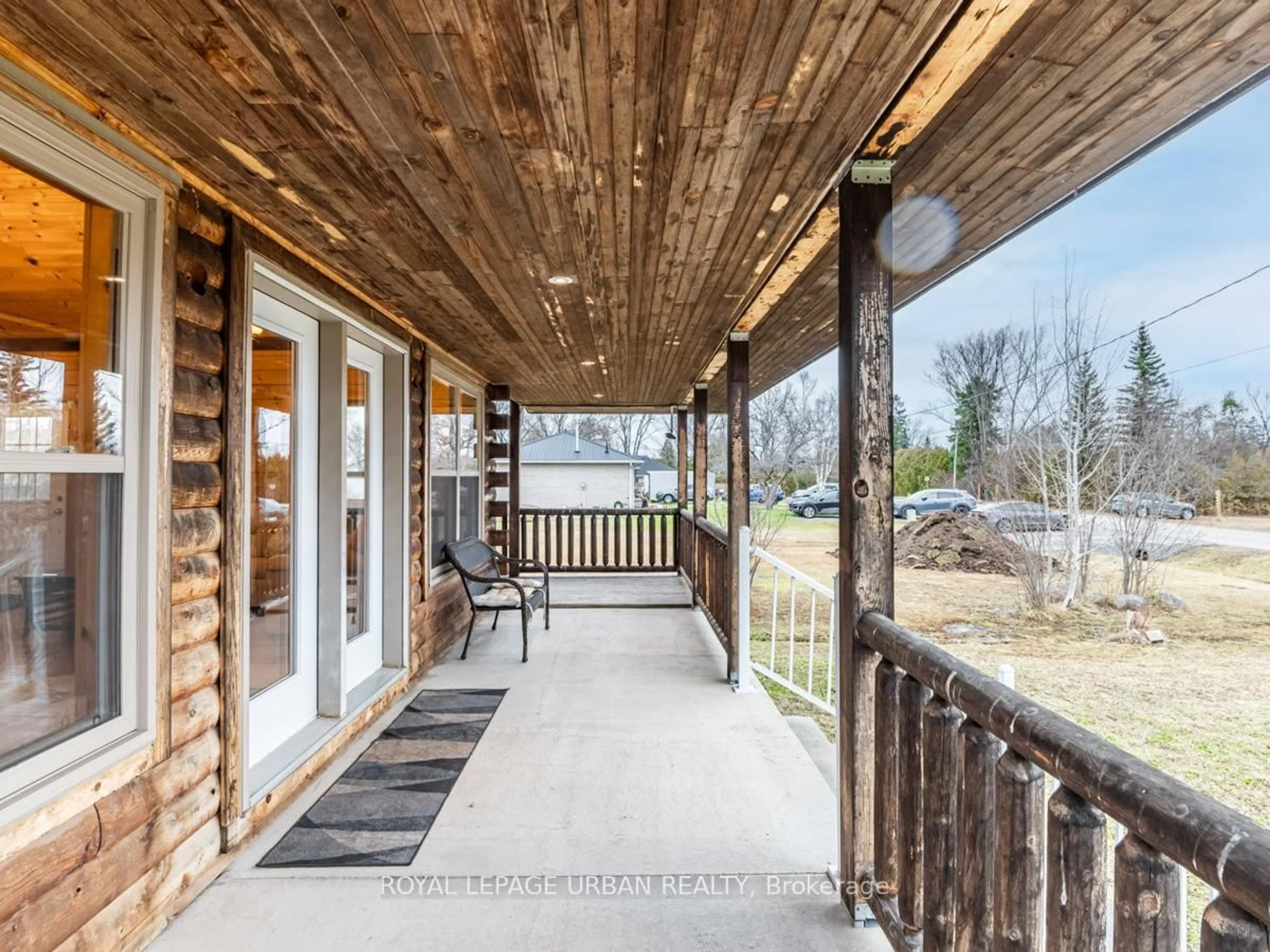 Patio, unknown for 756 Rockaway Rd, Georgina Ontario L0E 1S0