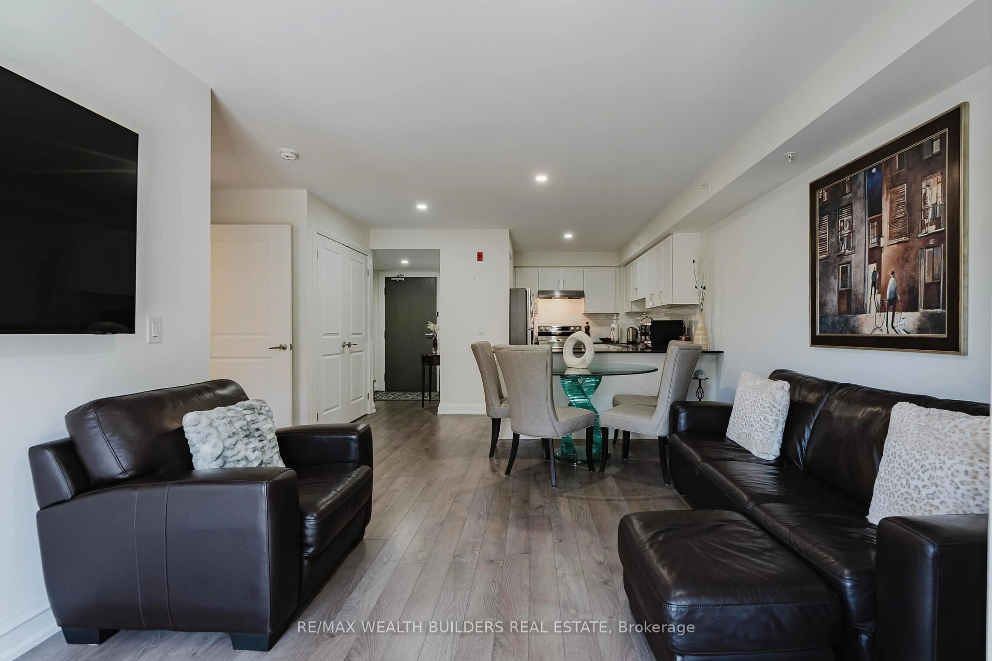 Living room with furniture, unknown for 481 Rupert Ave #2216, Whitchurch-Stouffville Ontario L4A 1Y7