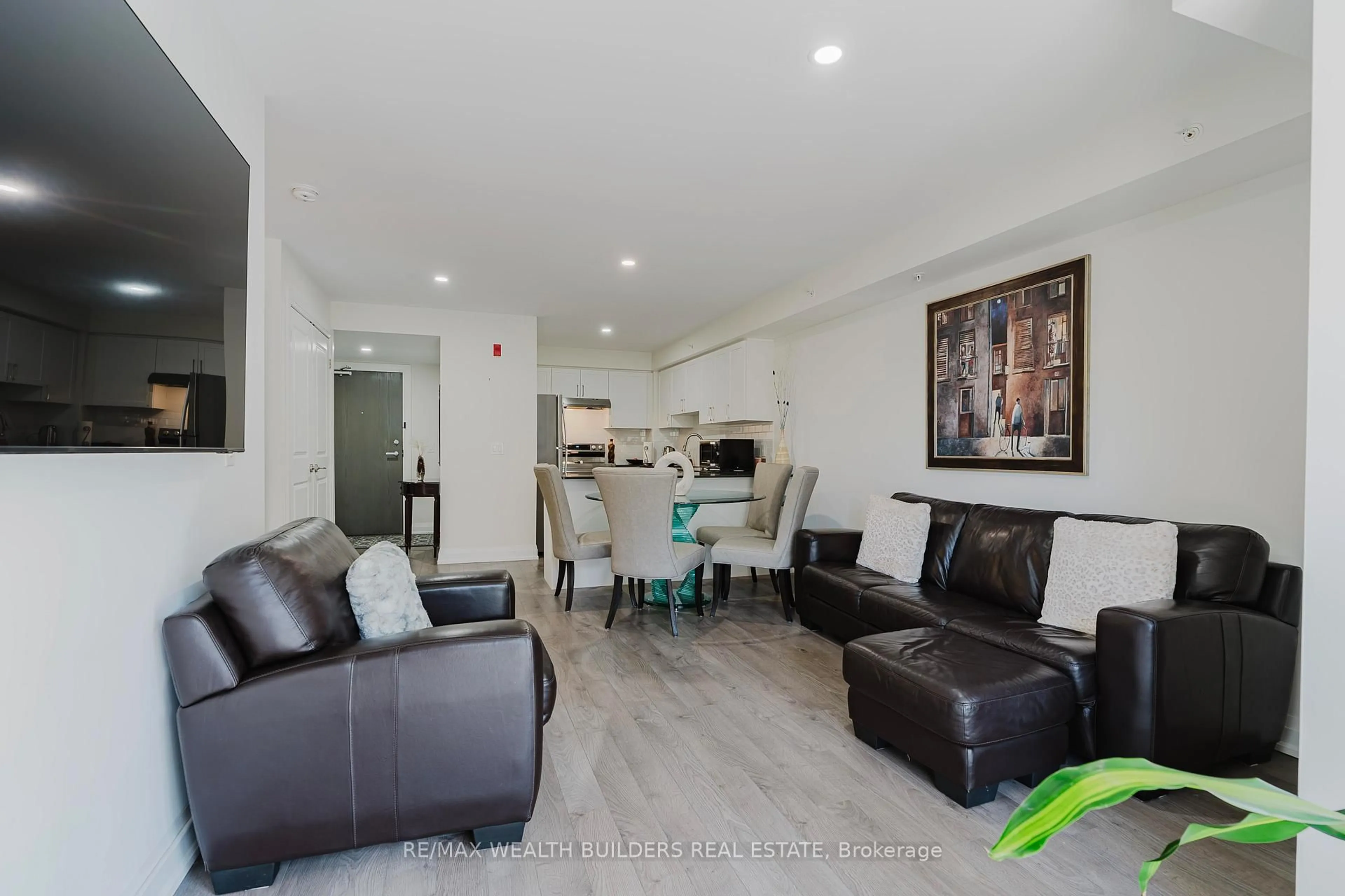 Living room with furniture, unknown for 481 Rupert Ave #2216, Whitchurch-Stouffville Ontario L4A 1Y7