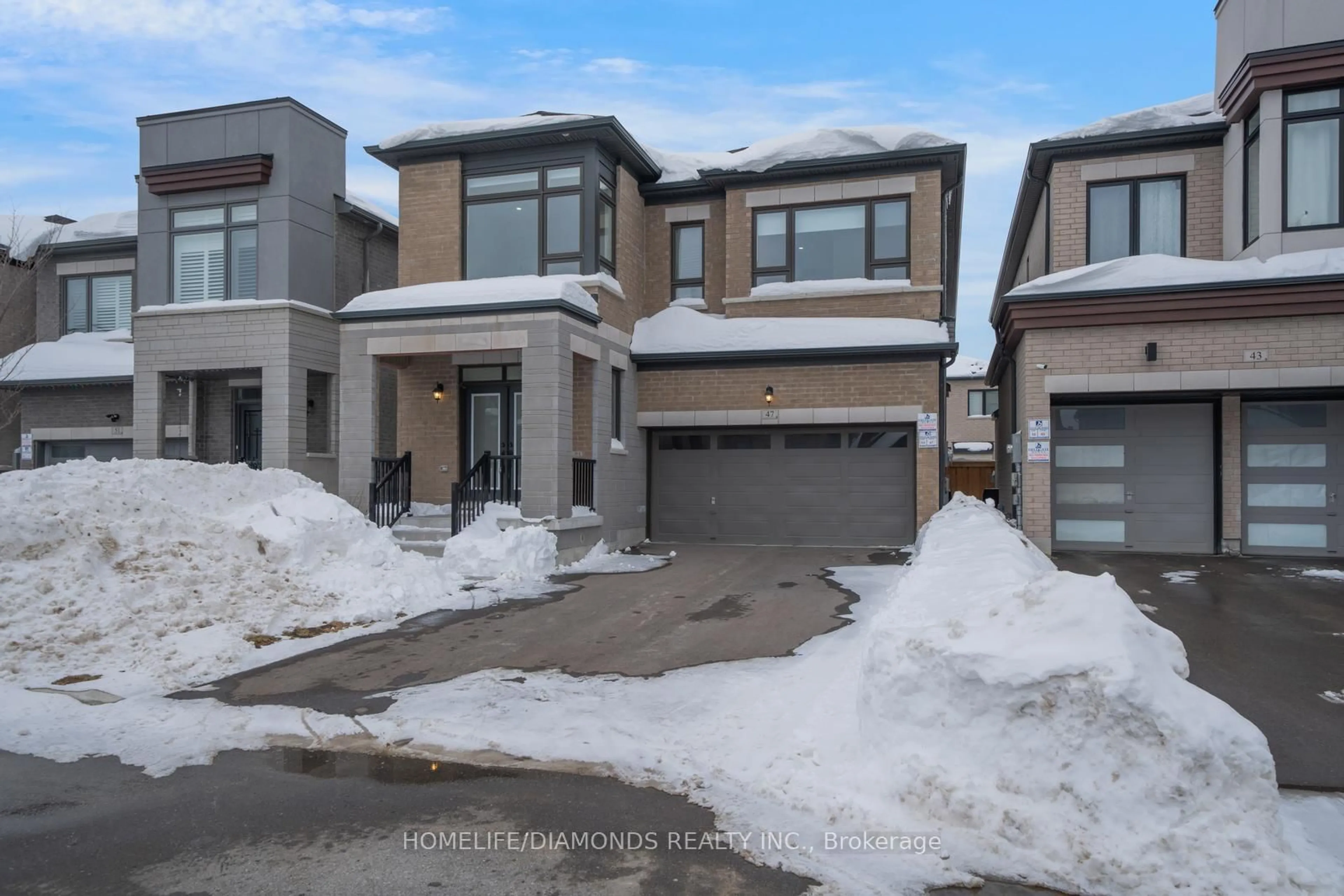 Unknown for 47 SUTTONRAIL Way, Whitchurch-Stouffville Ontario L4A 4X5
