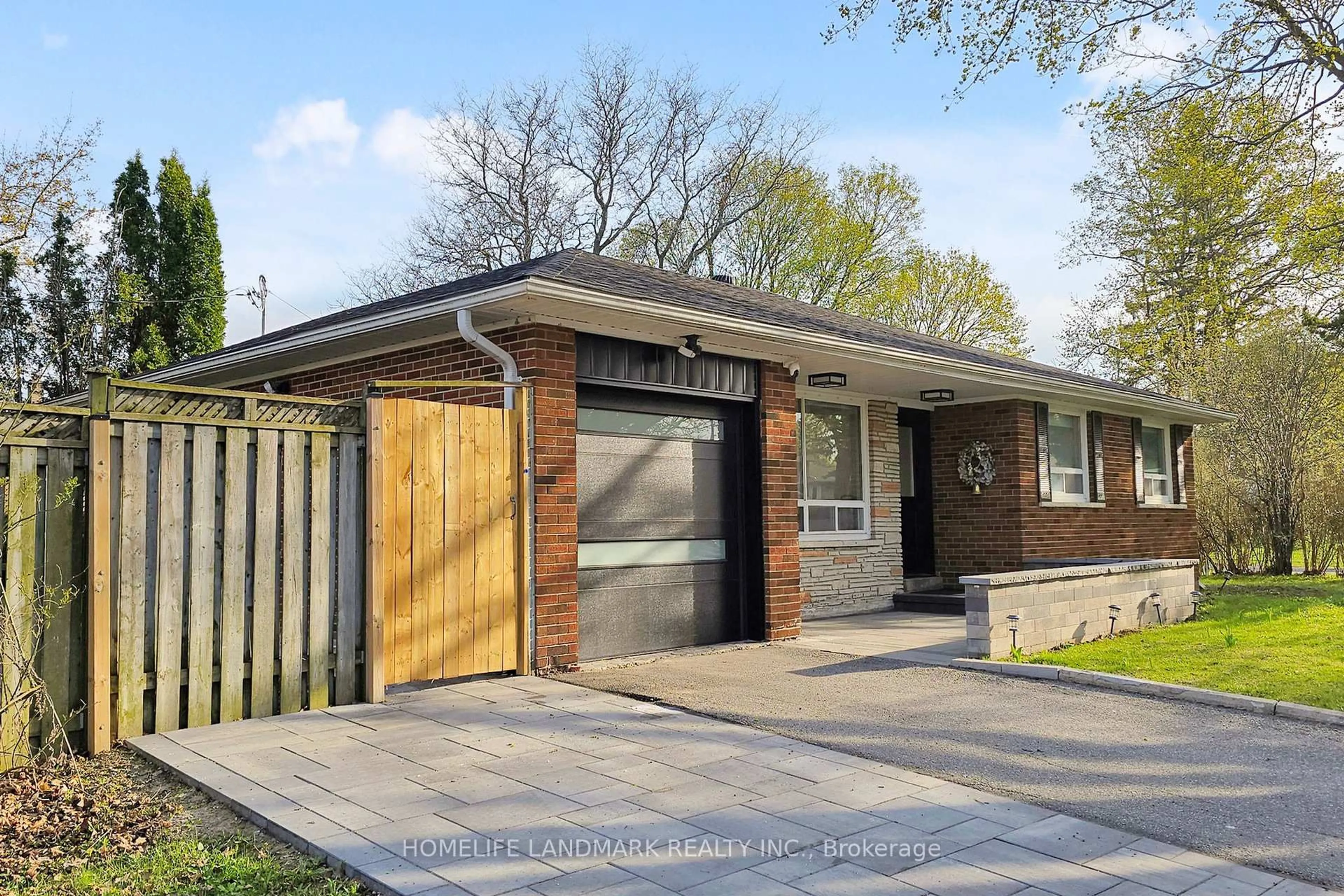 Home with brick exterior material, street for 1 Valleycrest Ave, Markham Ontario L3P 1H6