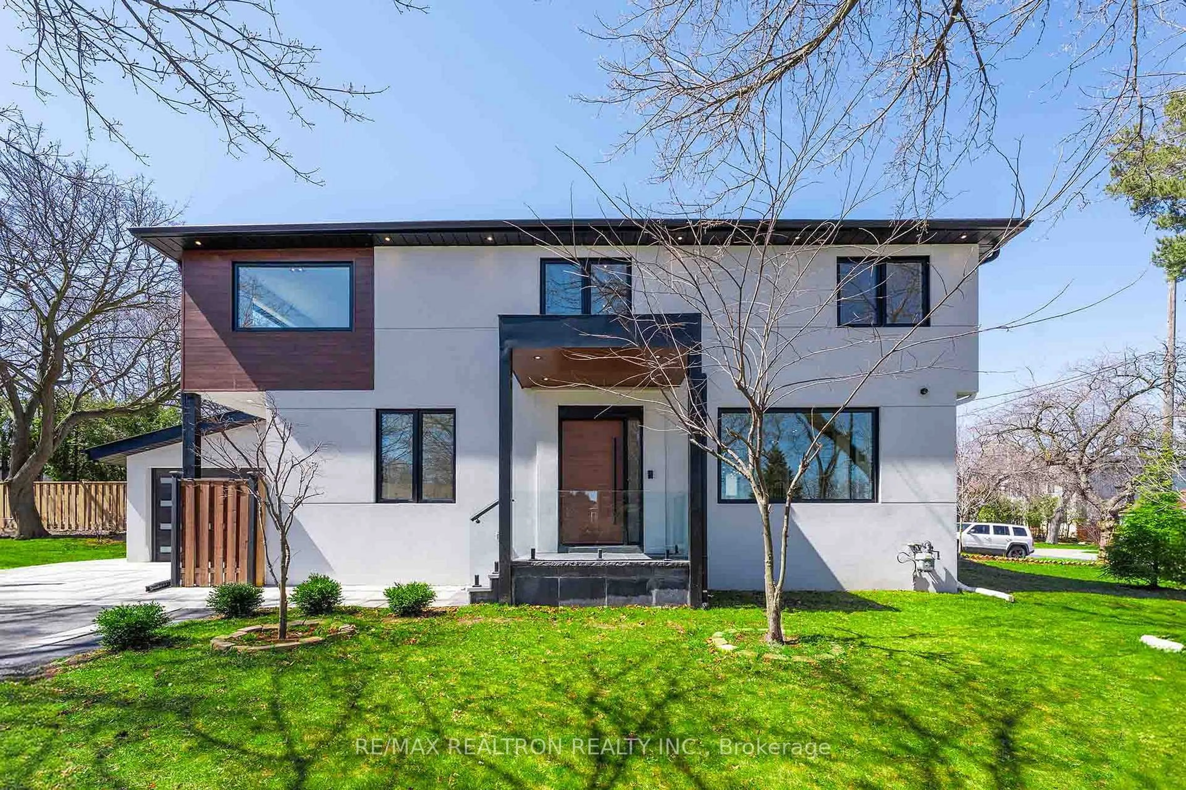 Home with brick exterior material, street for 93 Highland Park Blvd, Markham Ontario L3T 1B6