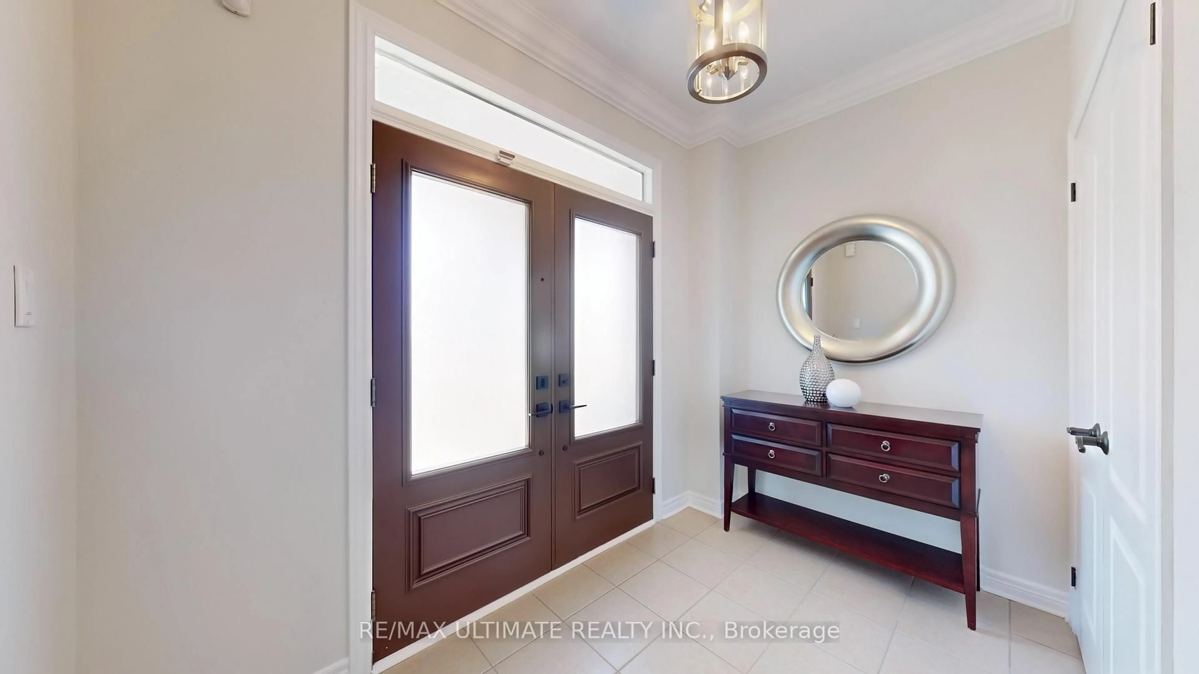 Indoor entryway for 175 Stark Cres, Vaughan Ontario L4H 0J7