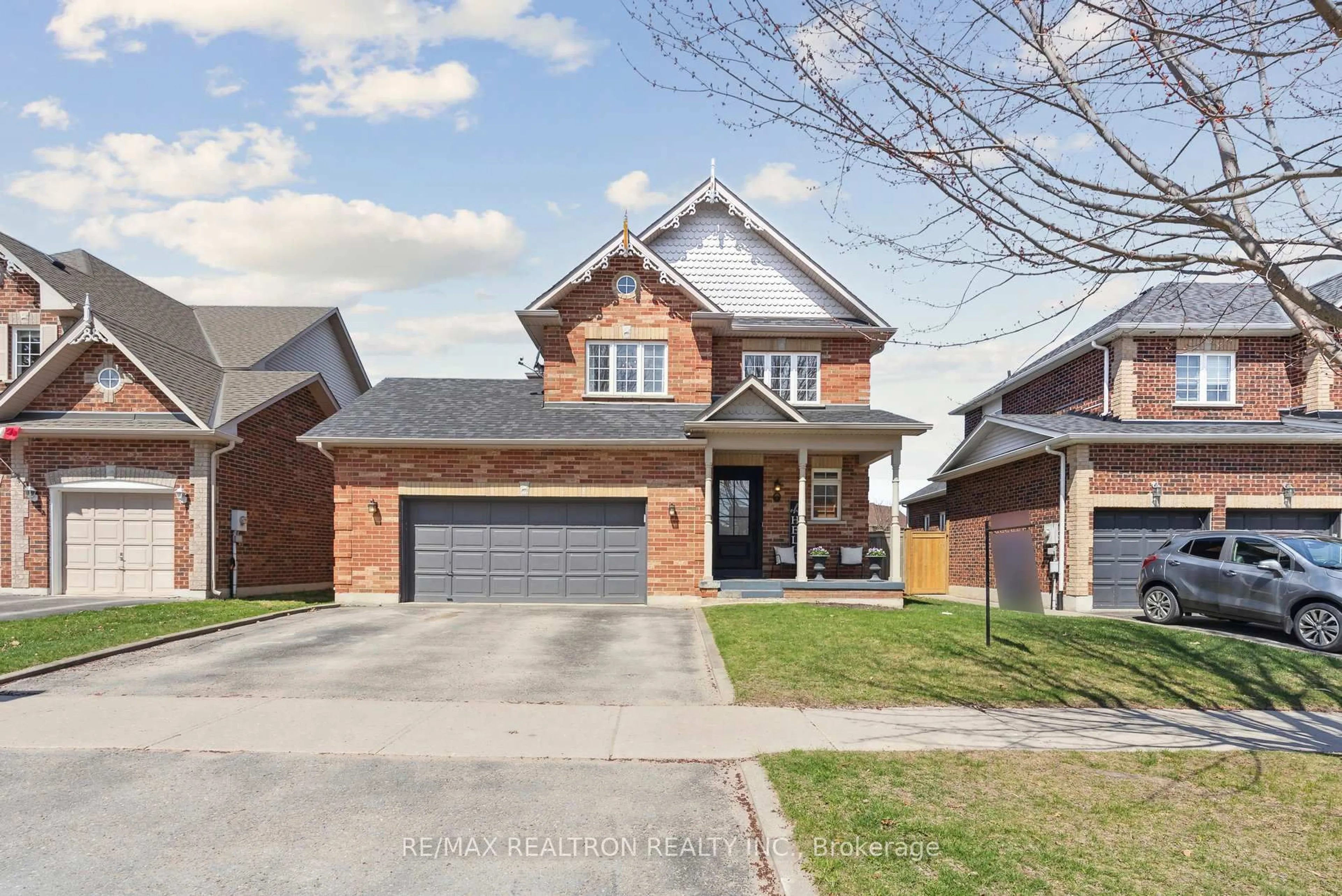 Home with brick exterior material, street for 4 Caseton Cres, Uxbridge Ontario L9P 1Z8