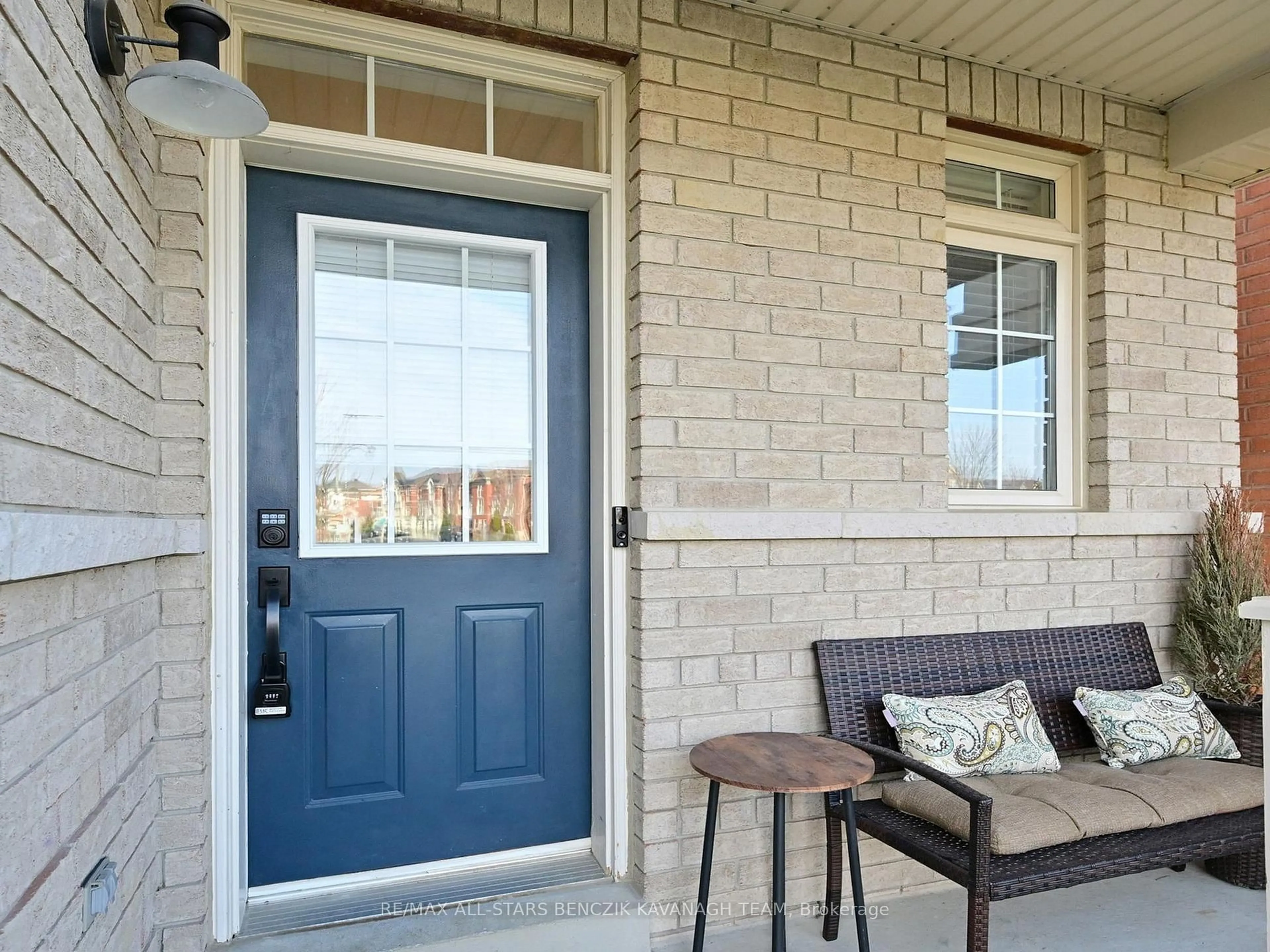Indoor entryway for 590 Country Glen Rd, Markham Ontario L6B 1E8