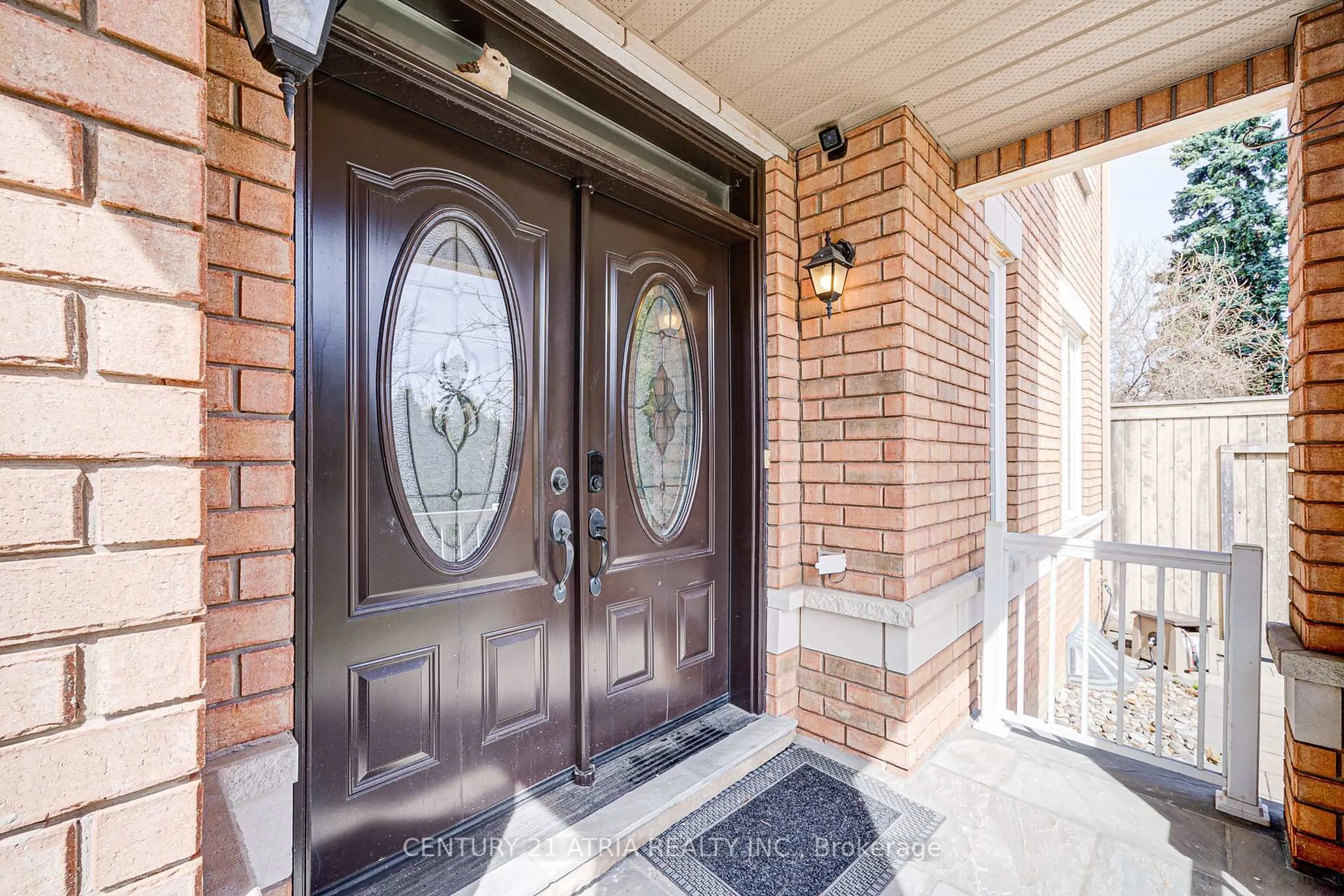 Indoor entryway for 8 Townwood Dr #70, Richmond Hill Ontario L4E 4Y3
