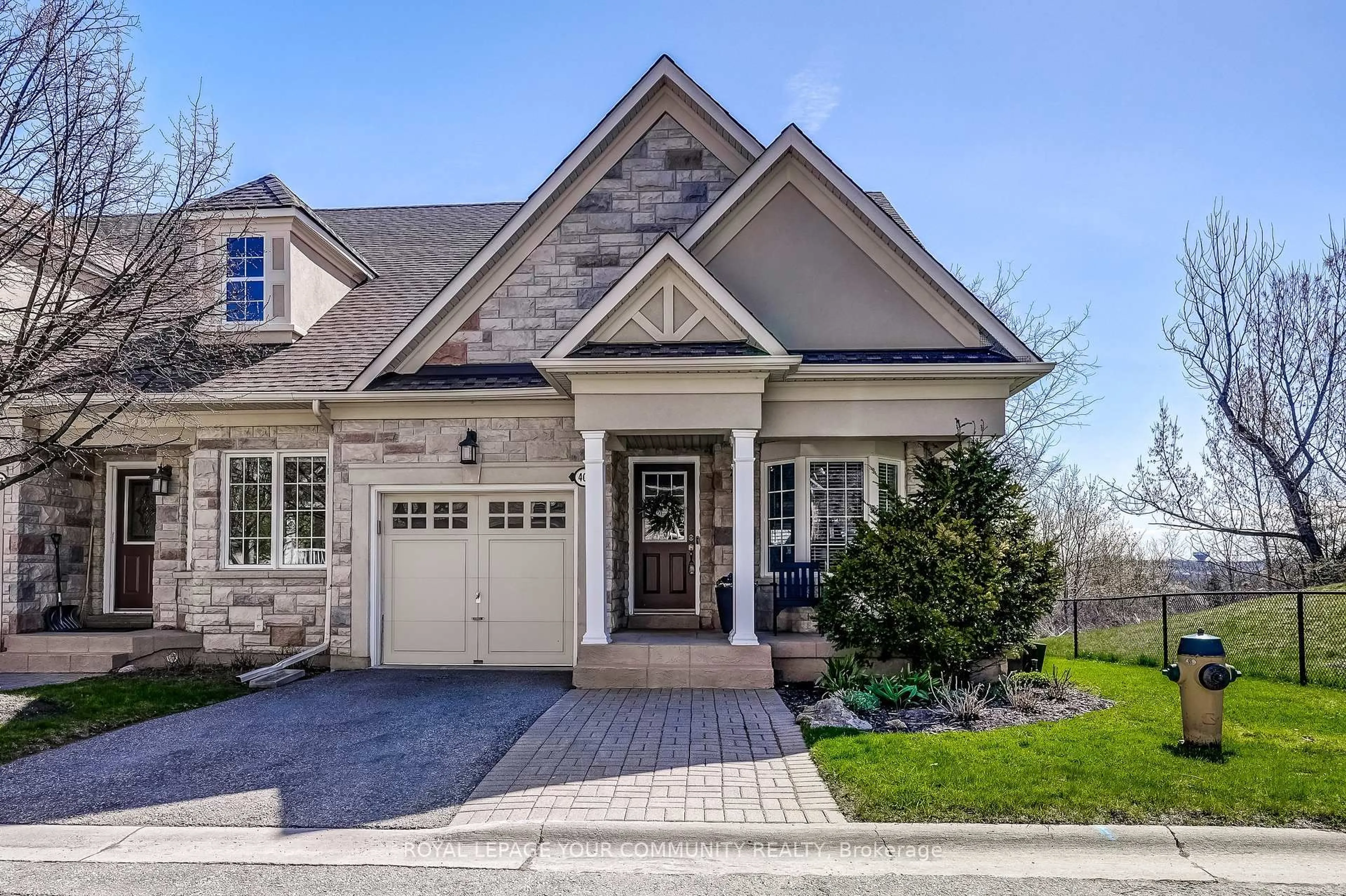 Home with brick exterior material, street for 409 Terry Carter Cres, Newmarket Ontario L3Y 9G2