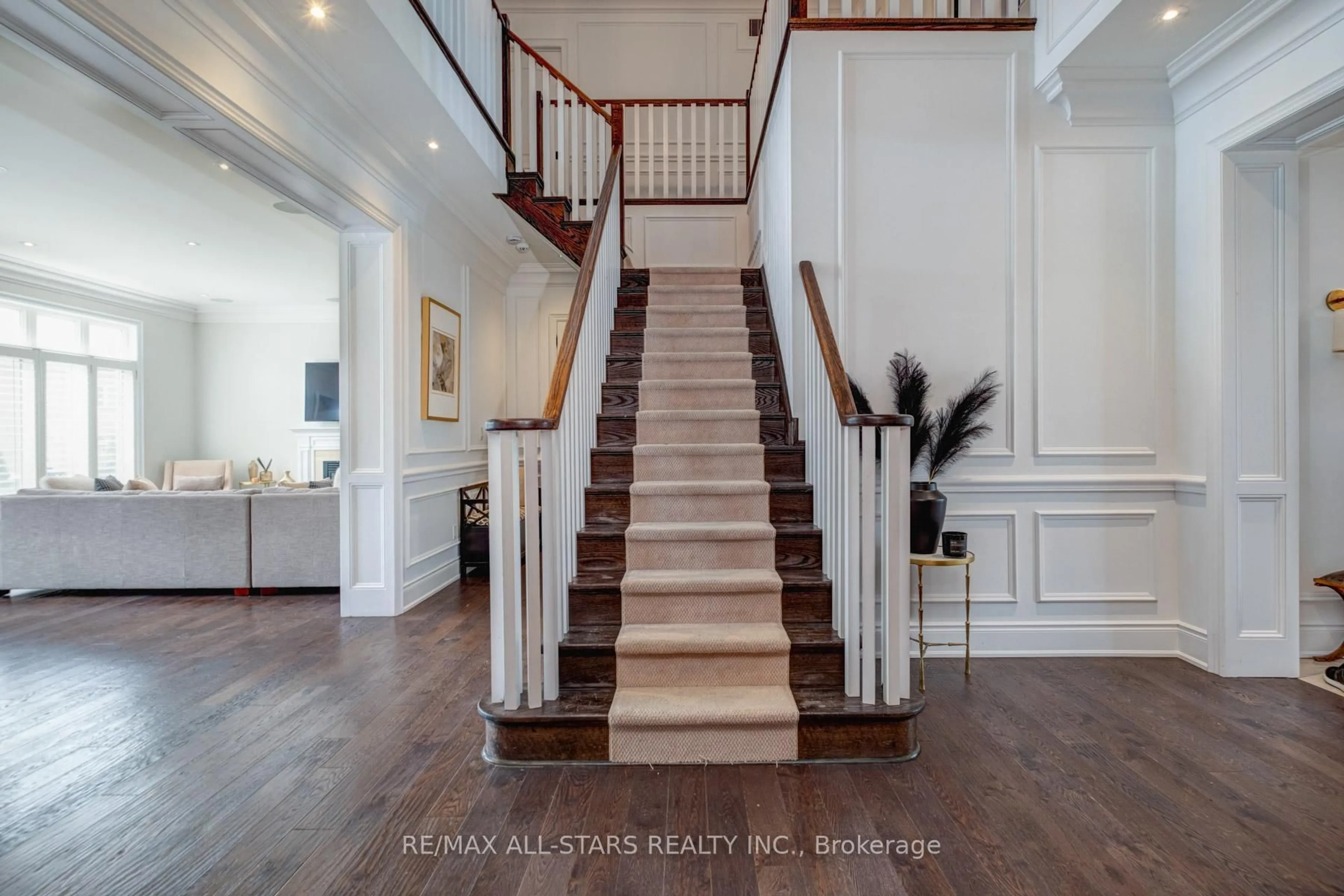 Unknown for 66 Royal West Rd, Markham Ontario L6L 0L4