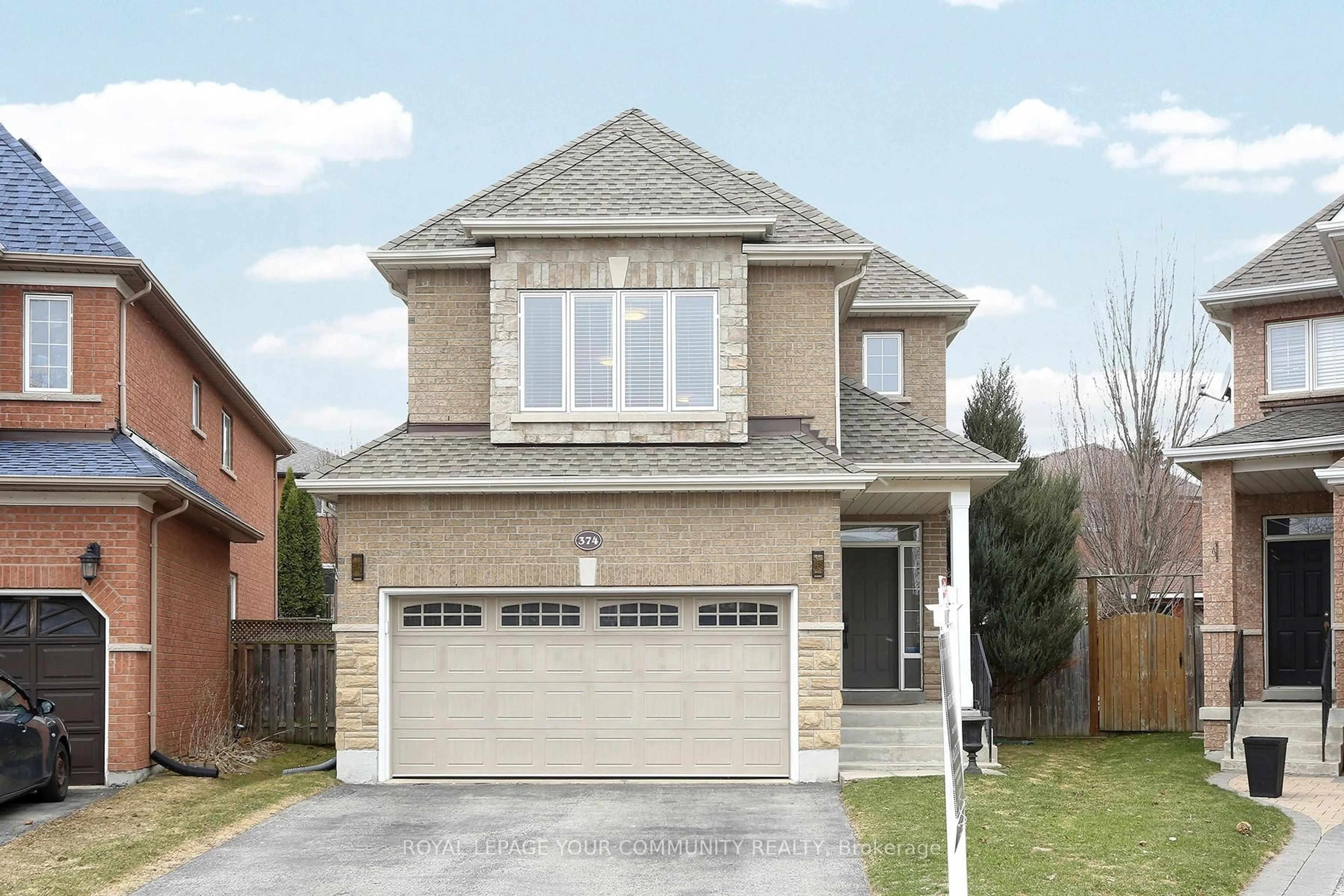 Home with brick exterior material, street for 374 Mcbride Cres, Newmarket Ontario L3X 2W2