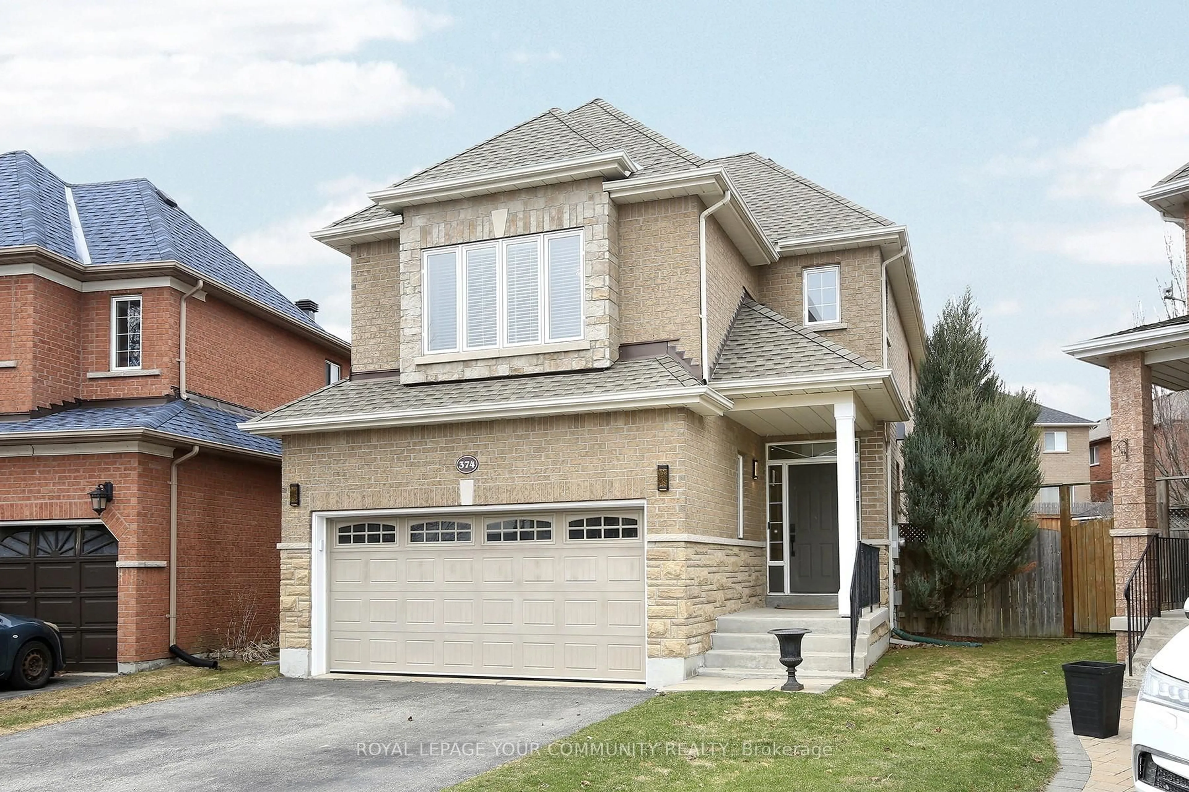 Home with brick exterior material, street for 374 Mcbride Cres, Newmarket Ontario L3X 2W2
