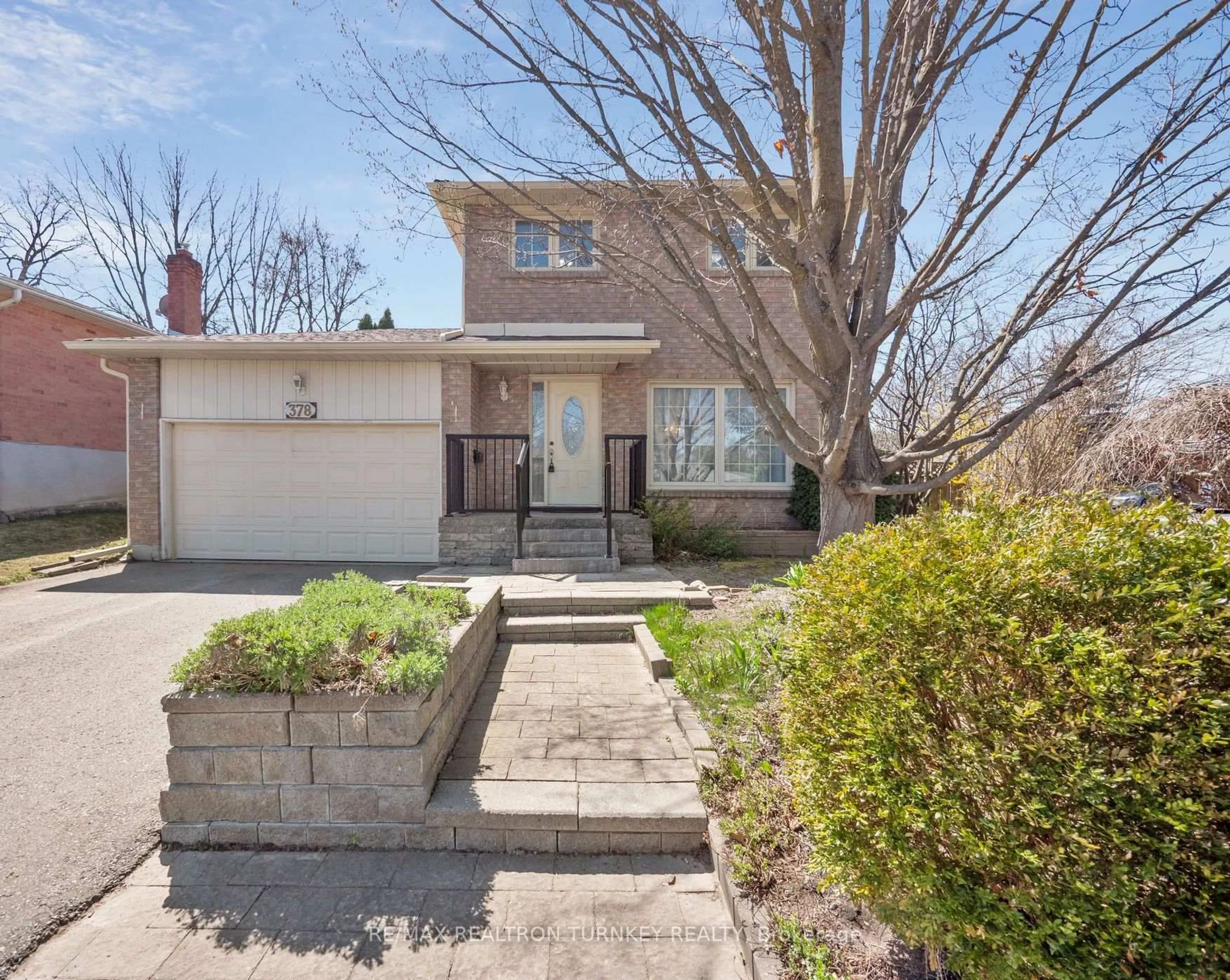 Home with brick exterior material, street for 378 Ashworth Dr, Newmarket Ontario L3Y 6T6