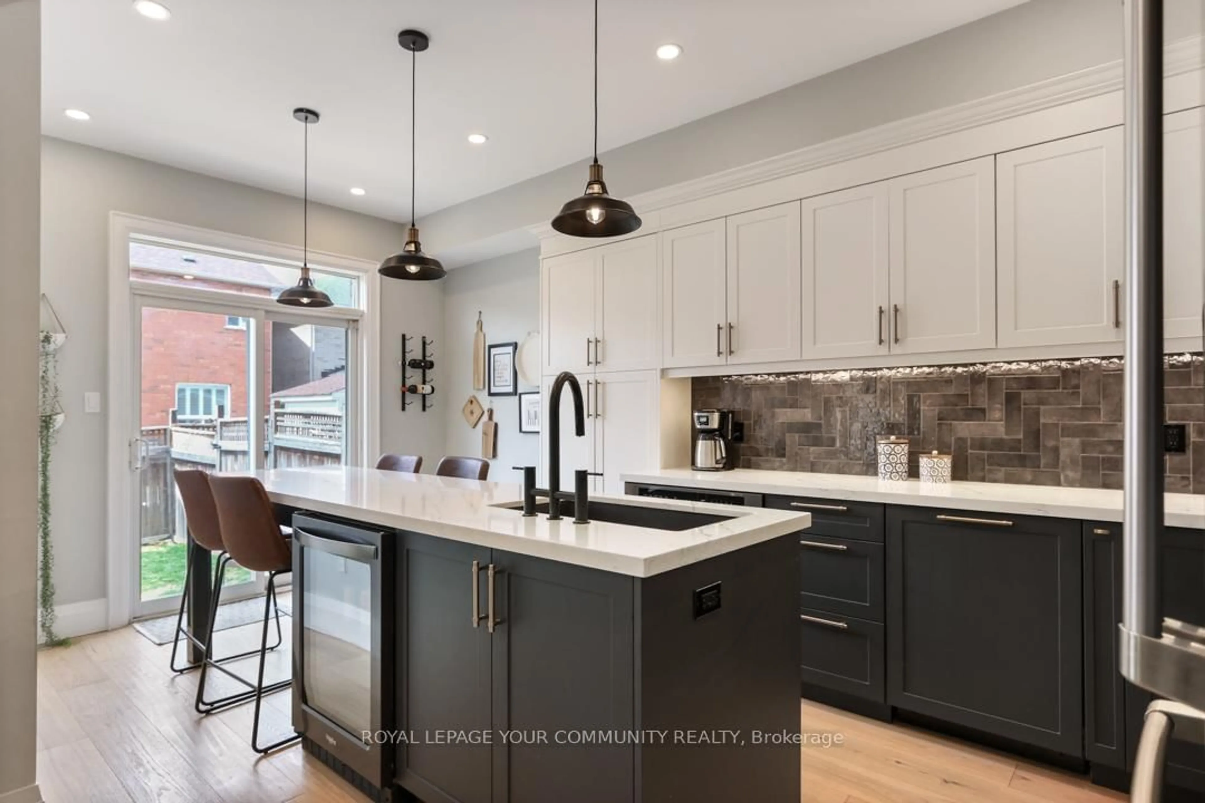 Contemporary kitchen, ceramic/tile floor for 81 Limeridge St, Aurora Ontario L4G 7X9