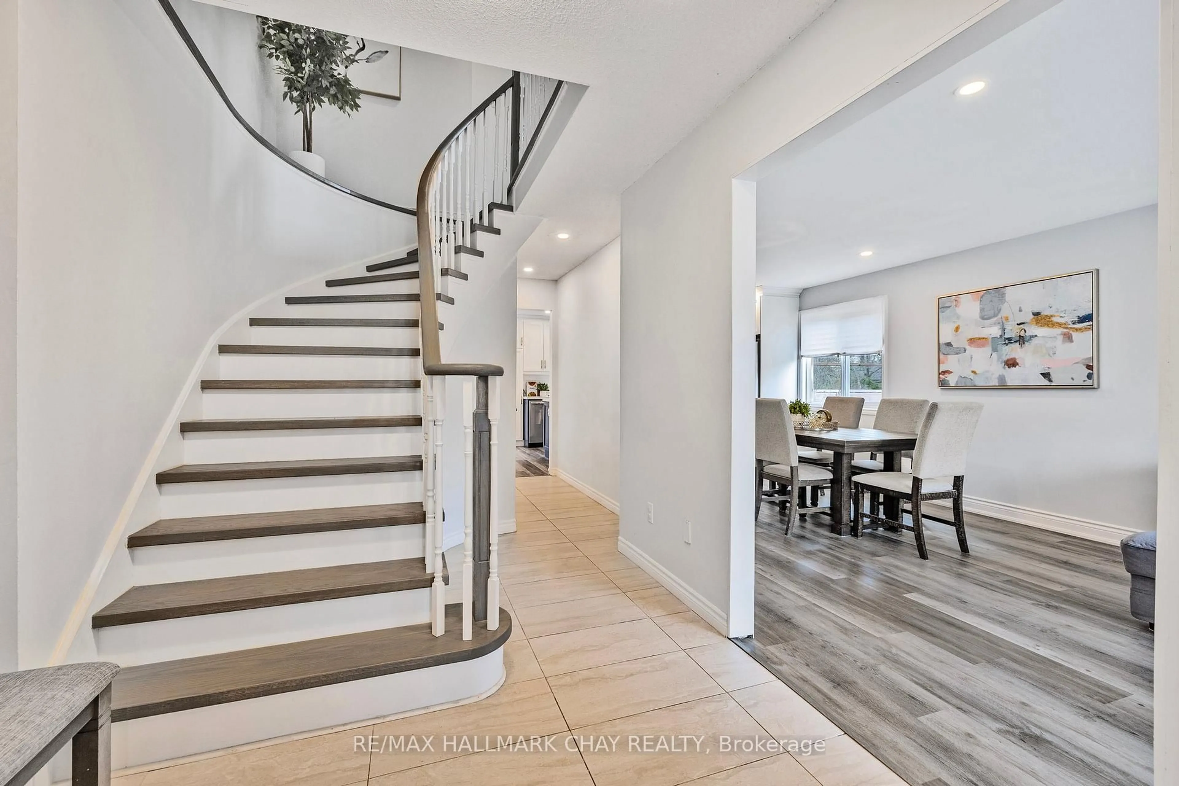 Unknown for 103 Adam Pl, Newmarket Ontario L3Y 8C4