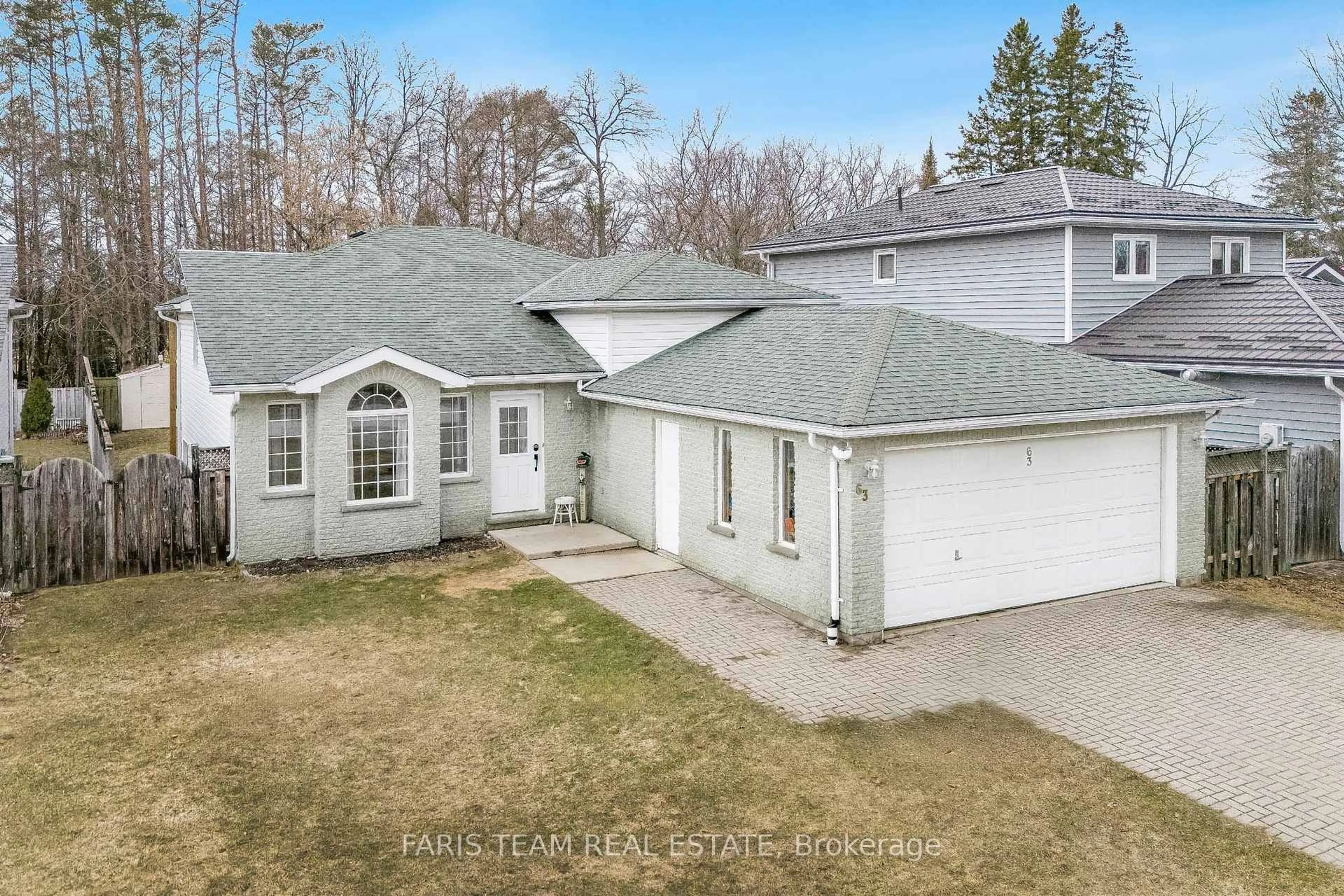 A pic from outside/outdoor area/front of a property/back of a property/a pic from drone, street for 63 Osborn St, Essa Ontario L0M 1B0
