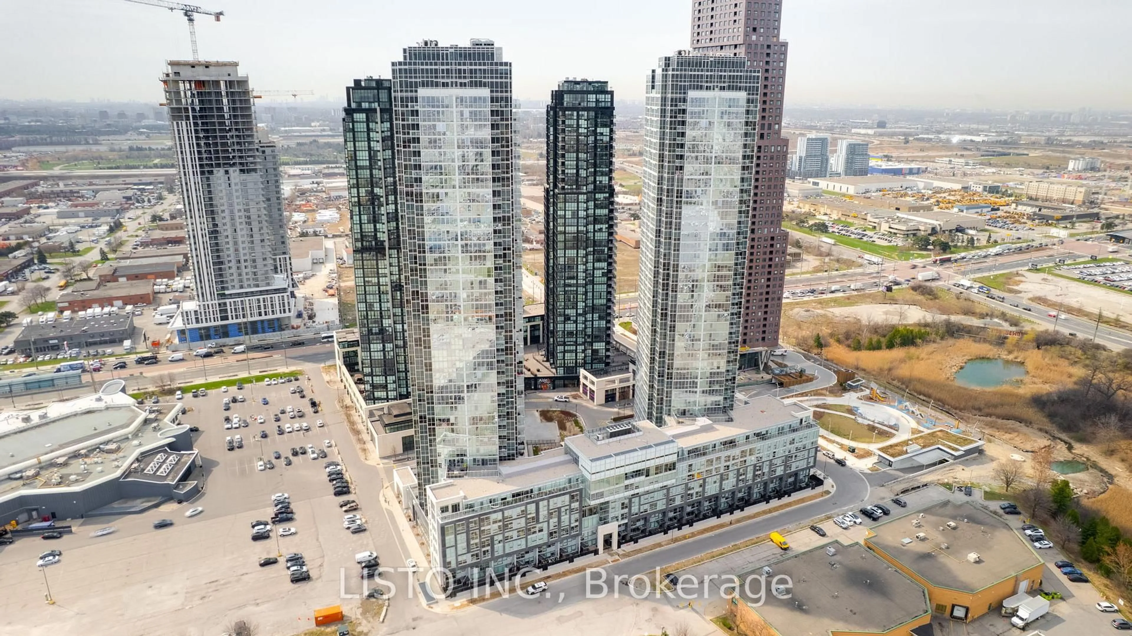 A pic from outside/outdoor area/front of a property/back of a property/a pic from drone, city buildings view from balcony for 2908 Highway 7 Rd #523E, Vaughan Ontario L4K 0K5