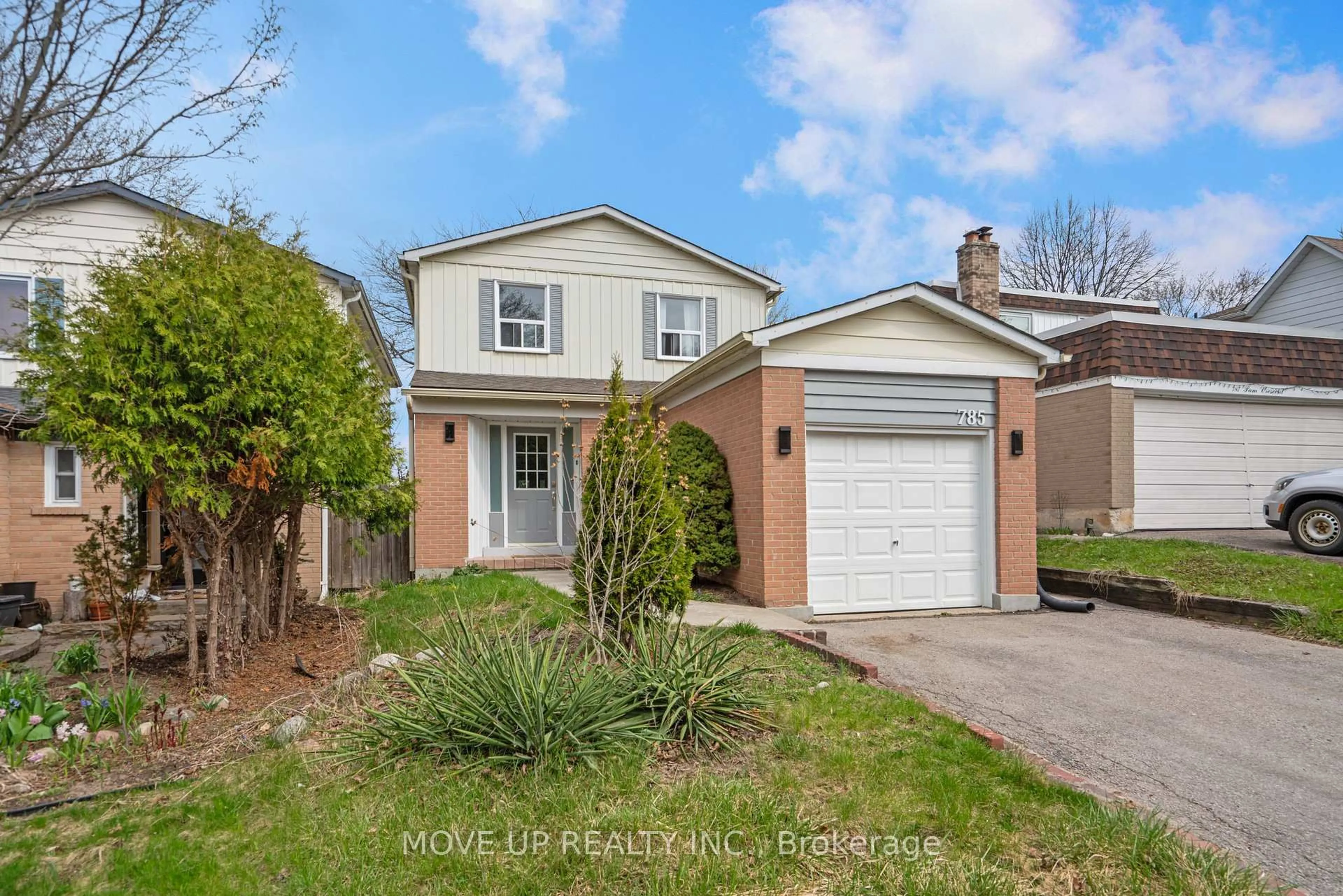 Unknown for 785 Pam Cres, Newmarket Ontario L3Y 5B7