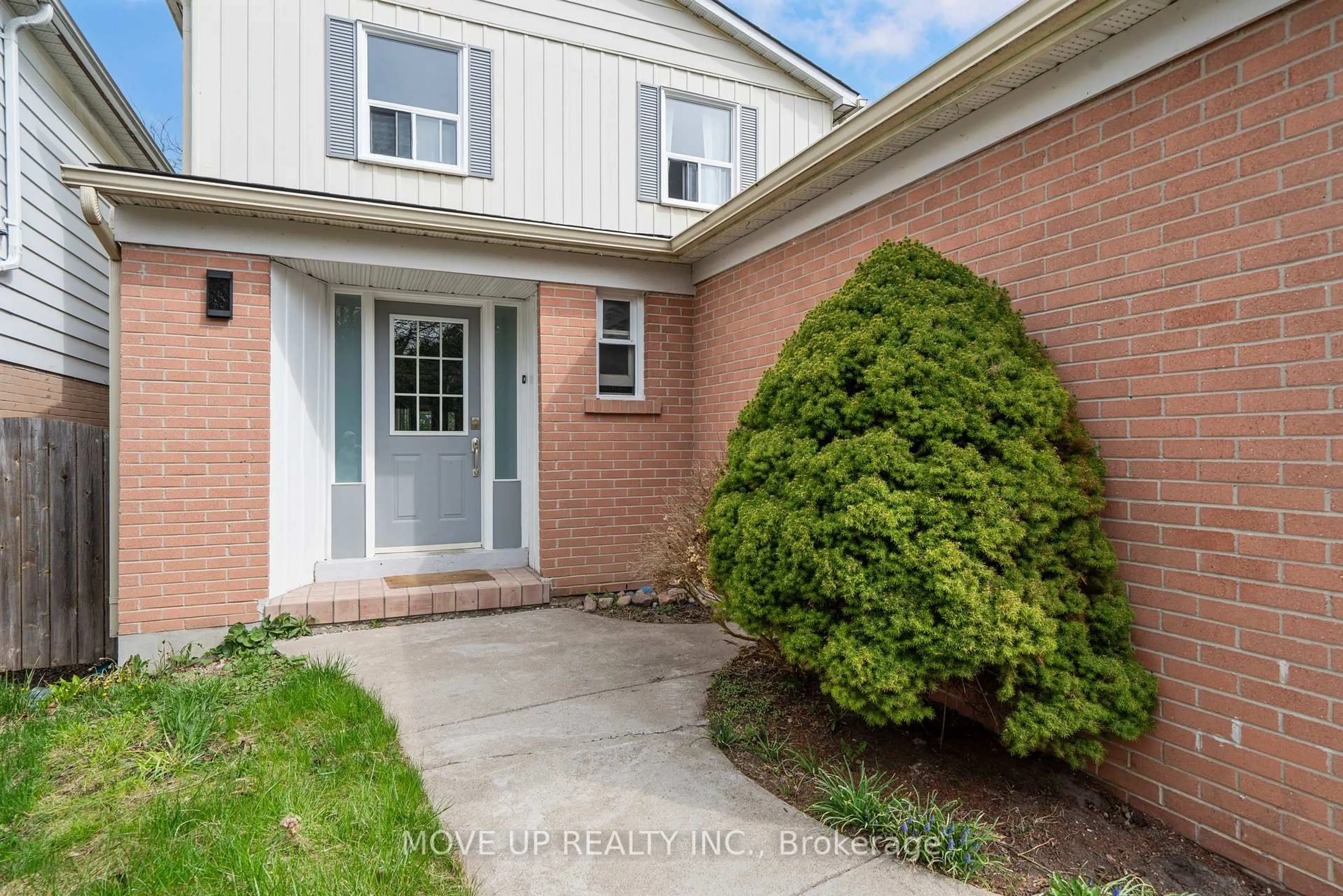 Home with brick exterior material, street for 785 Pam Cres, Newmarket Ontario L3Y 5B7