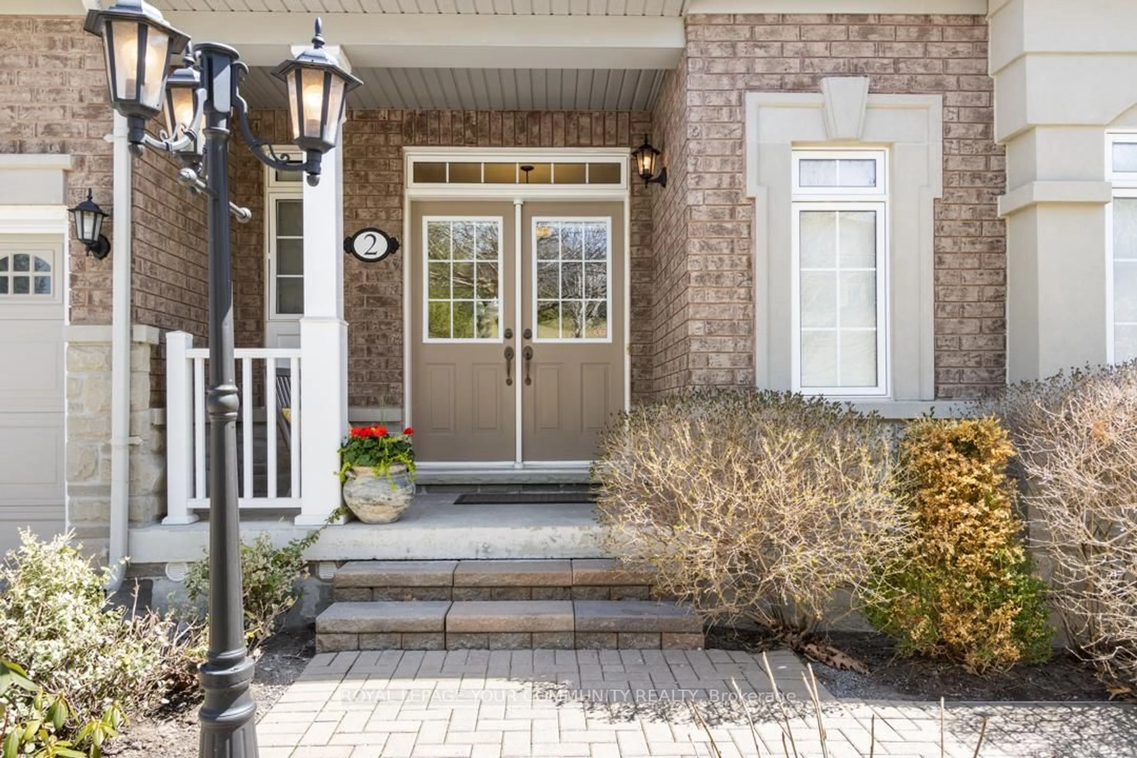 Unknown for 2 Stonecliffe Cres #52, Aurora Ontario L4G 7Z7