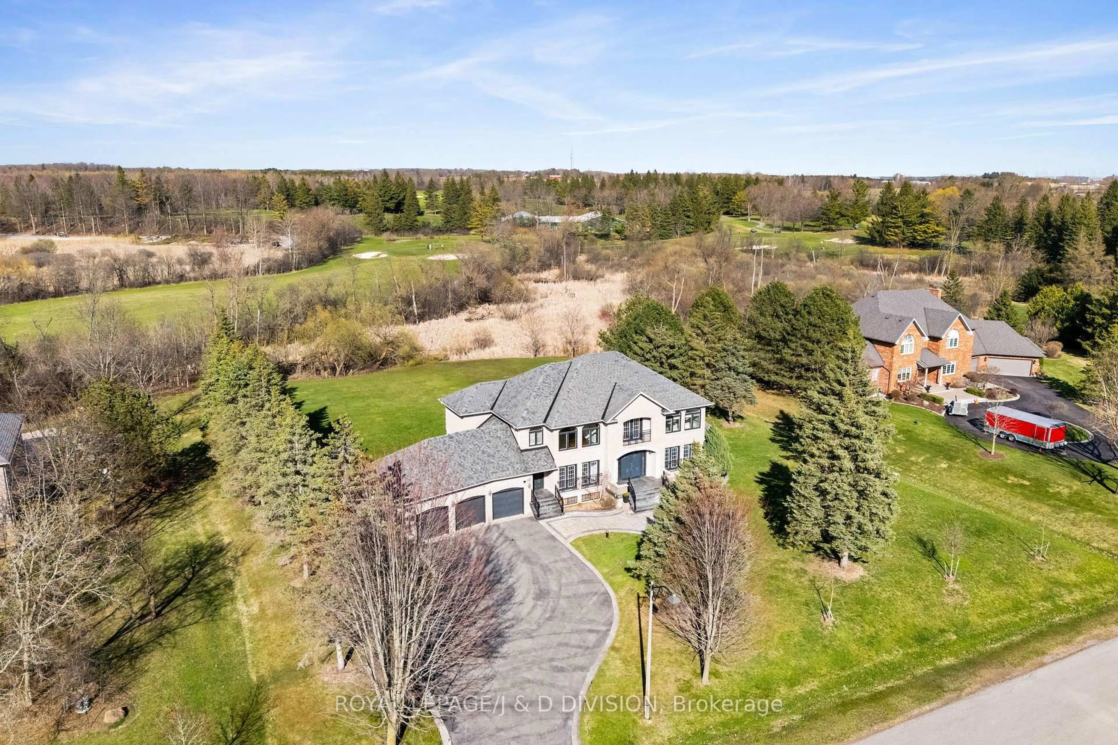 A pic from outside/outdoor area/front of a property/back of a property/a pic from drone, water/lake/river/ocean view for 19 Logan Crt, Whitchurch-Stouffville Ontario L4A 7X5