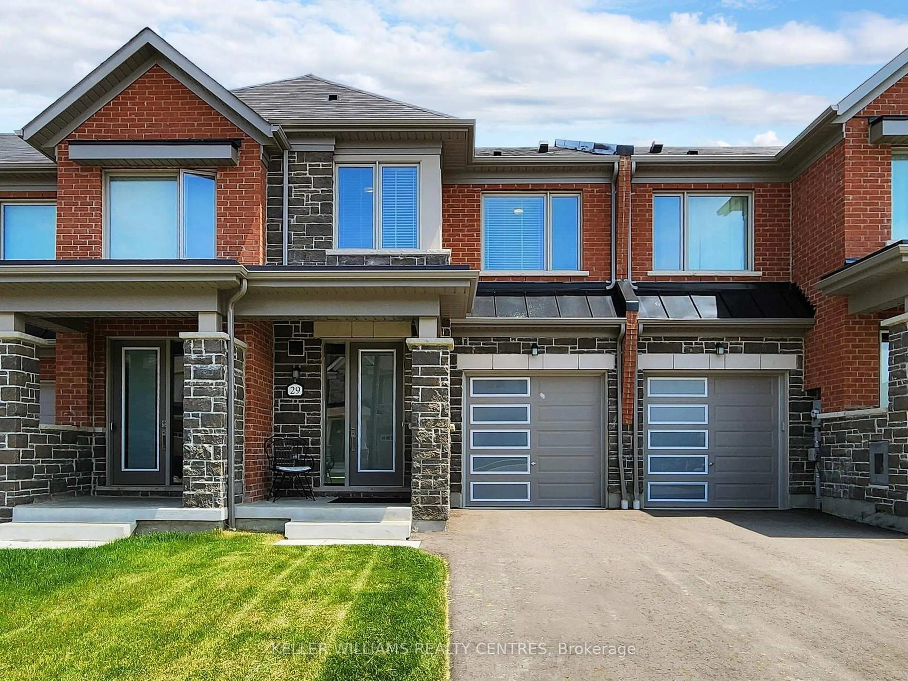 Home with brick exterior material, street for 29 Flower Garden Tr, Whitchurch-Stouffville Ontario L4A 4V4