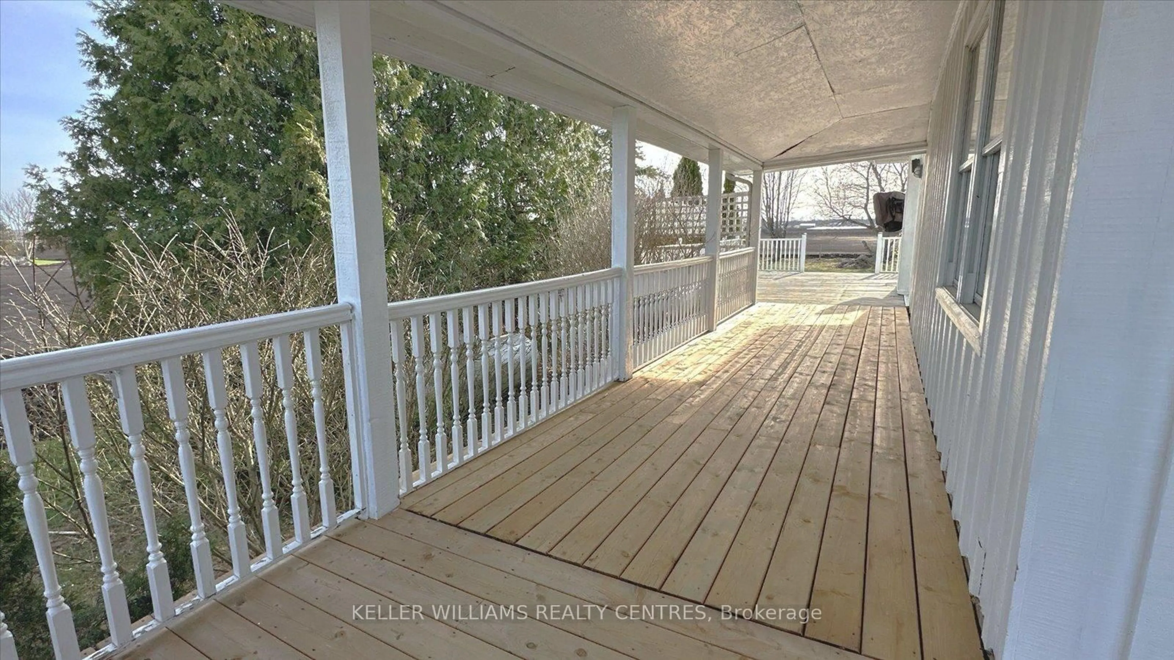 Patio, water/lake/river/ocean view for 1242 River Rd, Bradford West Gwillimbury Ontario L9N 1L3