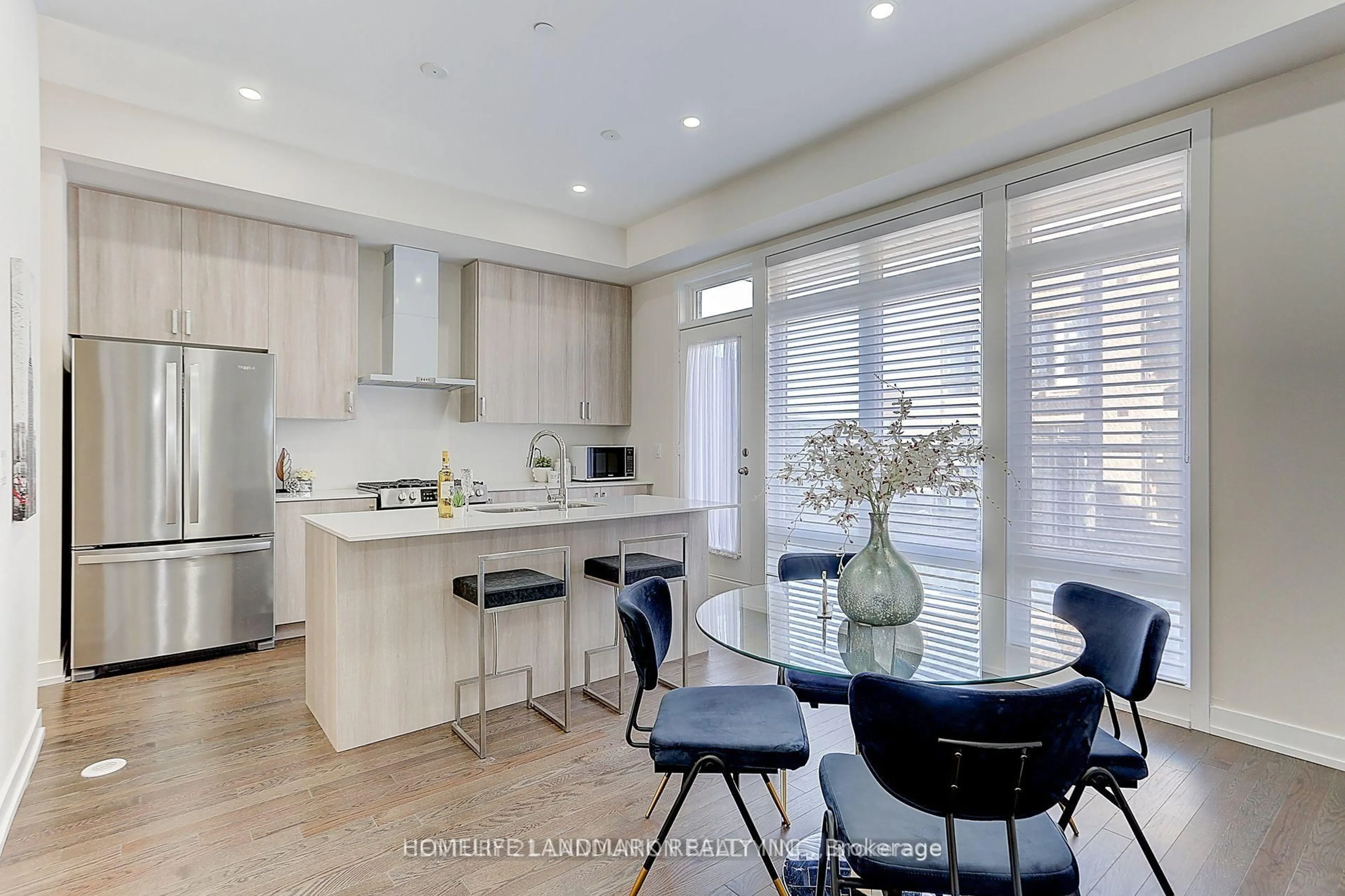 Open concept kitchen, unknown for 5 Ingersoll Lane, Richmond Hill Ontario L4E 1G9