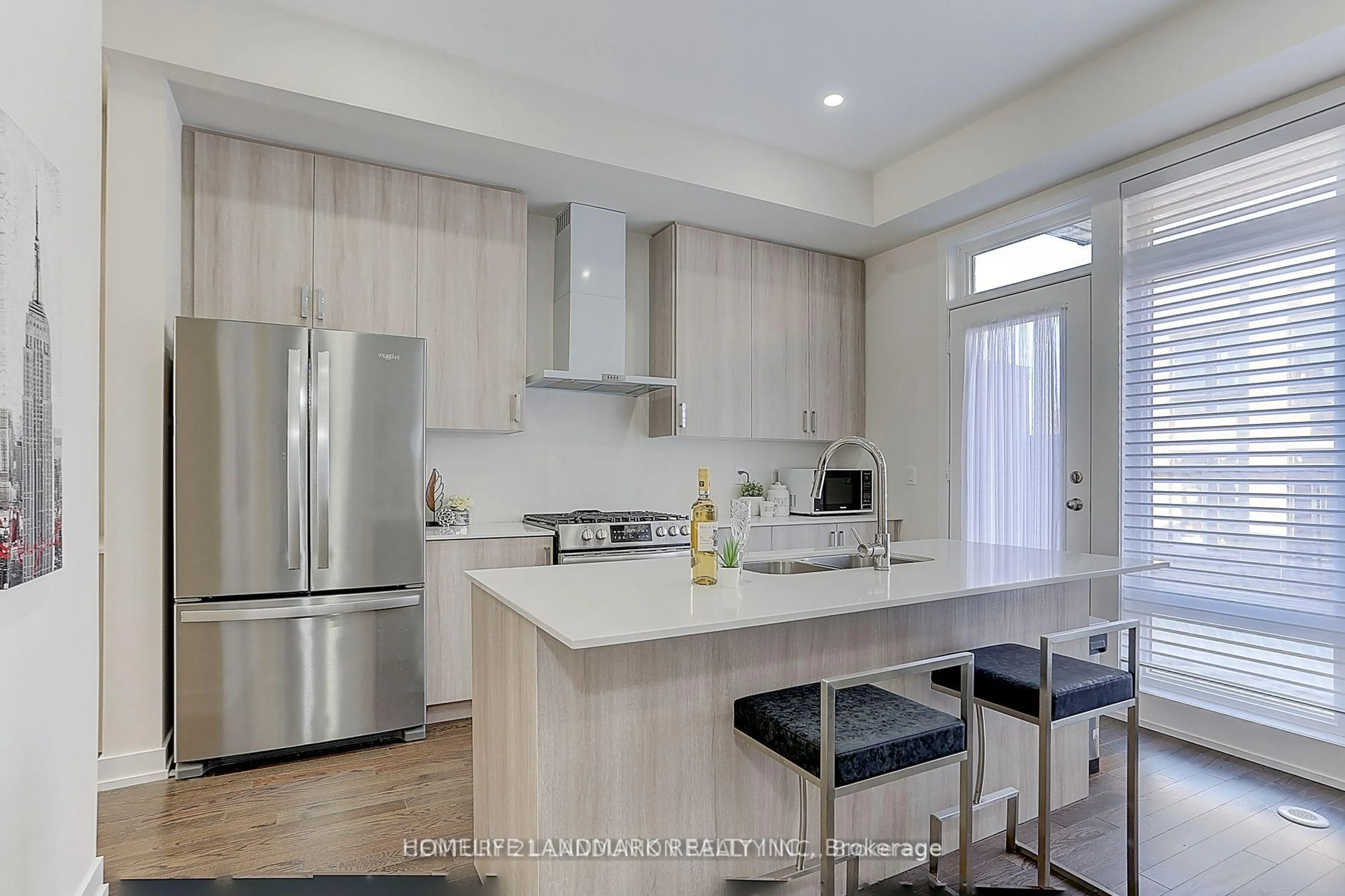 Open concept kitchen, unknown for 5 Ingersoll Lane, Richmond Hill Ontario L4E 1G9