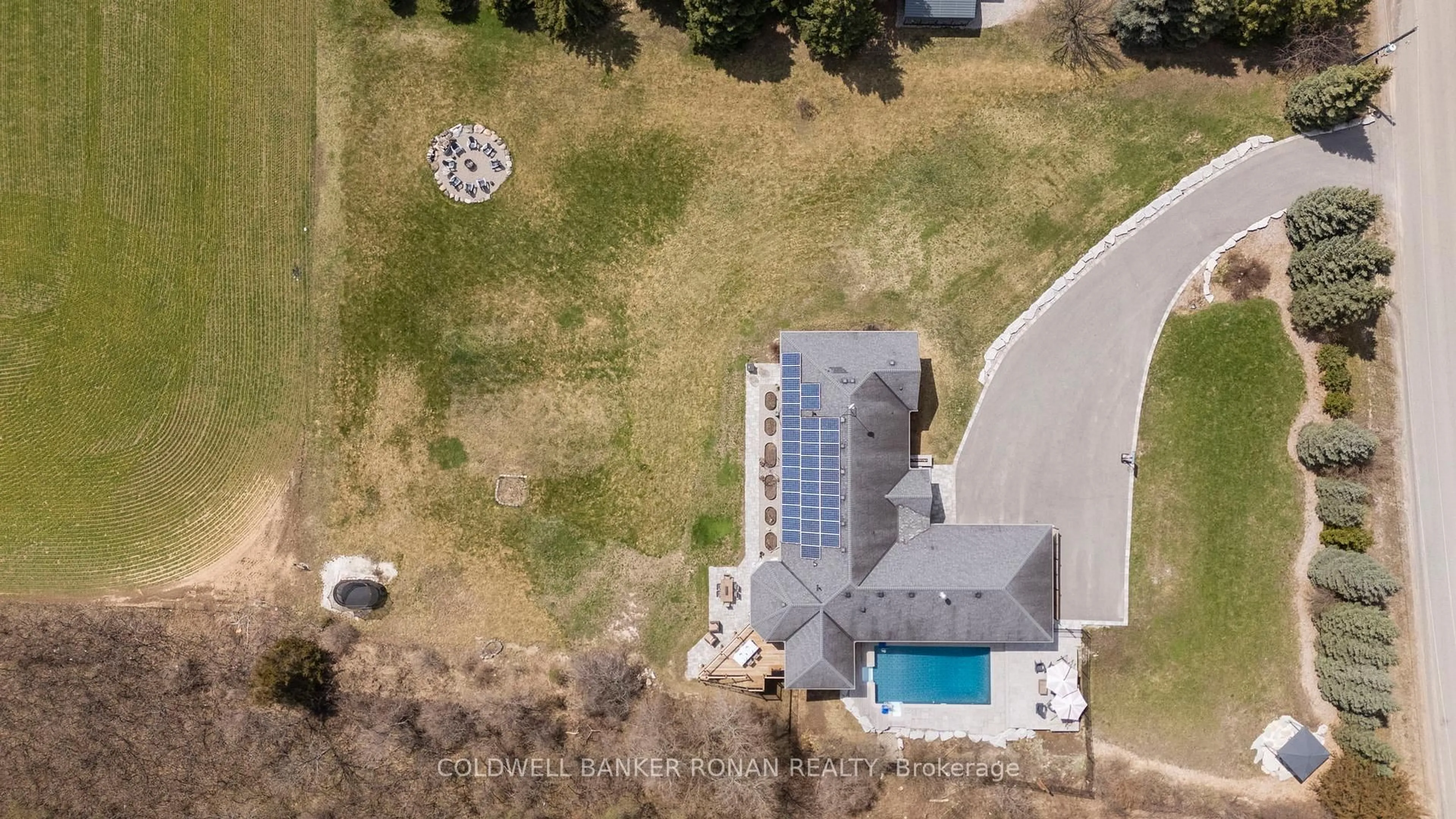 A pic from outside/outdoor area/front of a property/back of a property/a pic from drone, unknown for 7765 5  Sideroad N/A, Adjala-Tosorontio Ontario L9R 1V3
