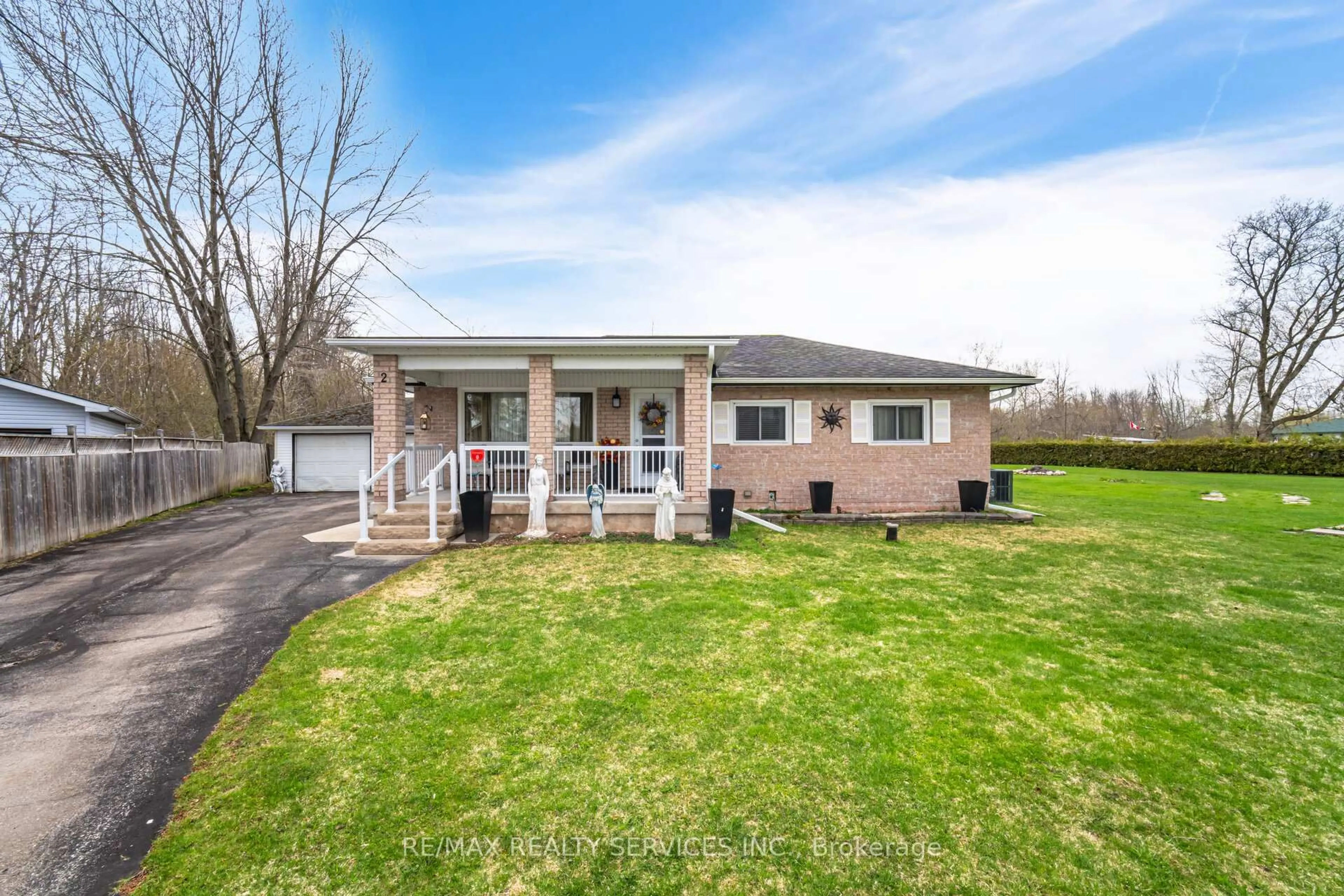Unknown for 2 Isle Vista Dr, Georgina Ontario L0E 1N0