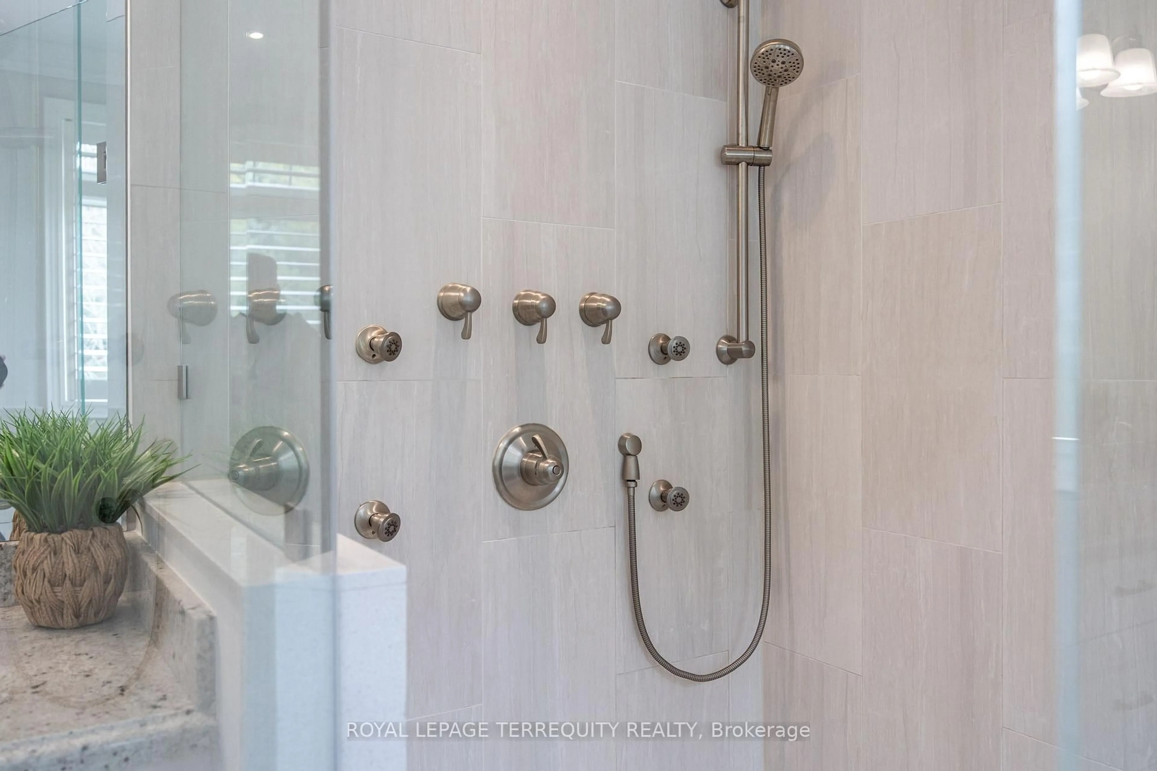 Contemporary bathroom, ceramic/tile floor for 244 Frederick Curran Lane, Newmarket Ontario L3X 0B9