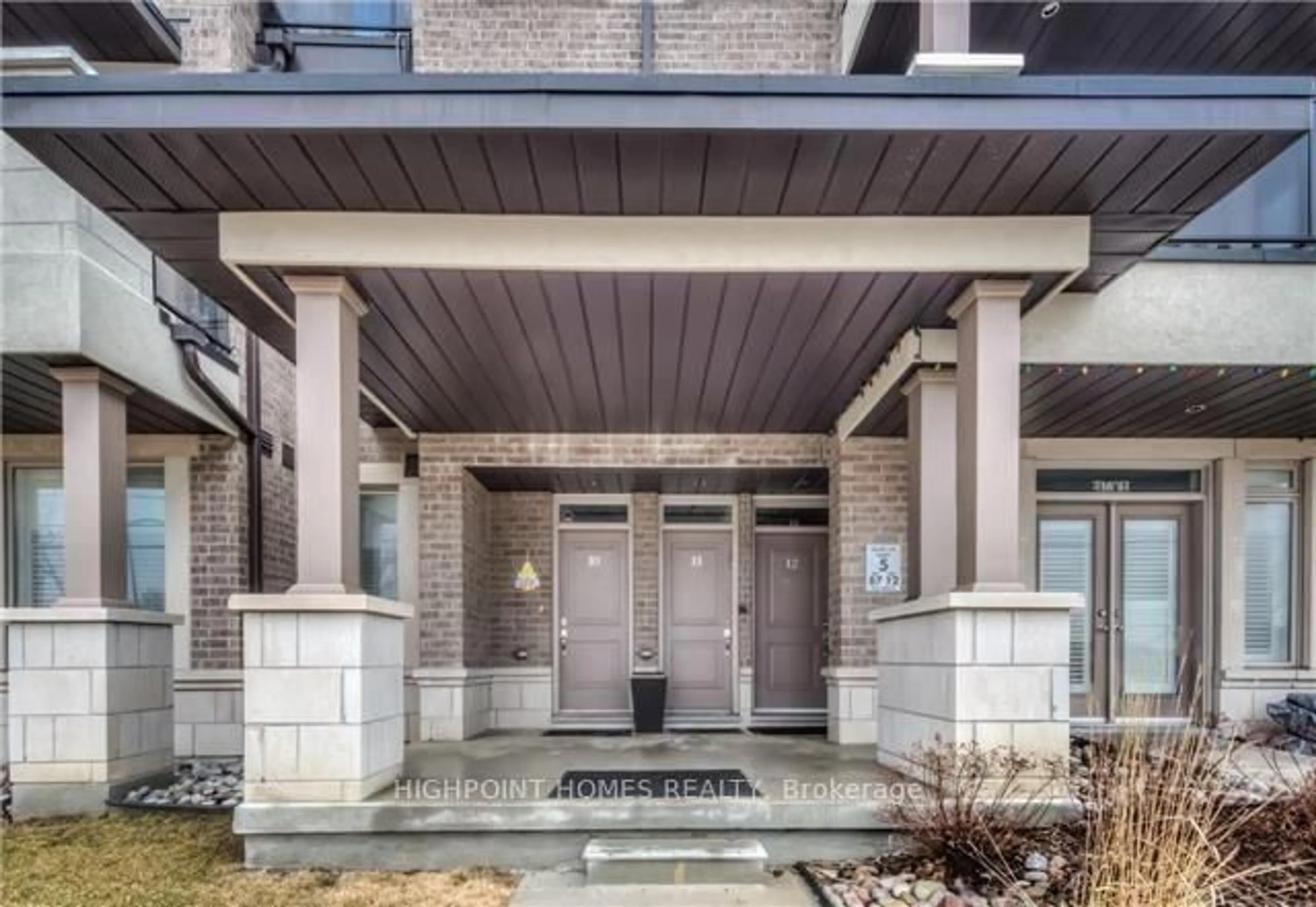 Indoor entryway for 9621 Jane St #82, Vaughan Ontario L6A 4G5