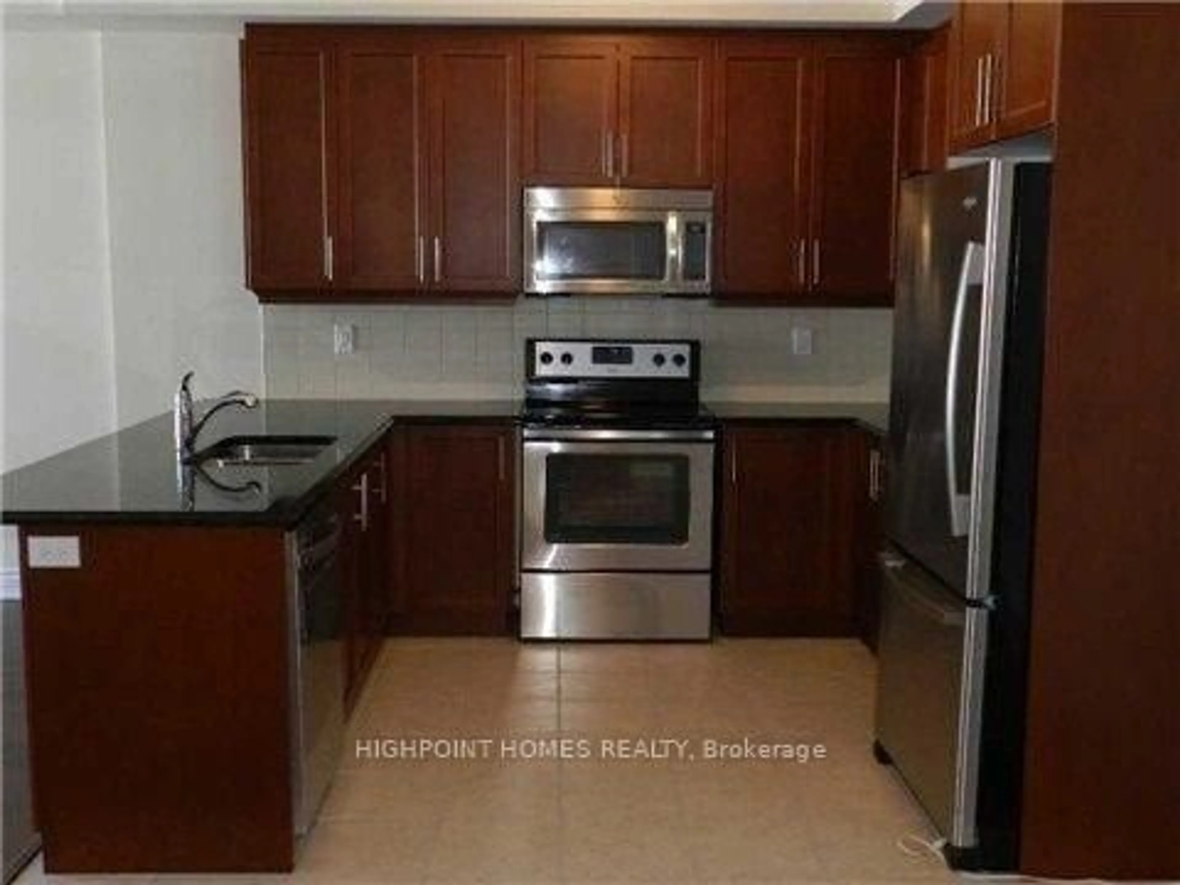 Standard kitchen, ceramic/tile floor for 9621 Jane St #82, Vaughan Ontario L6A 4G5