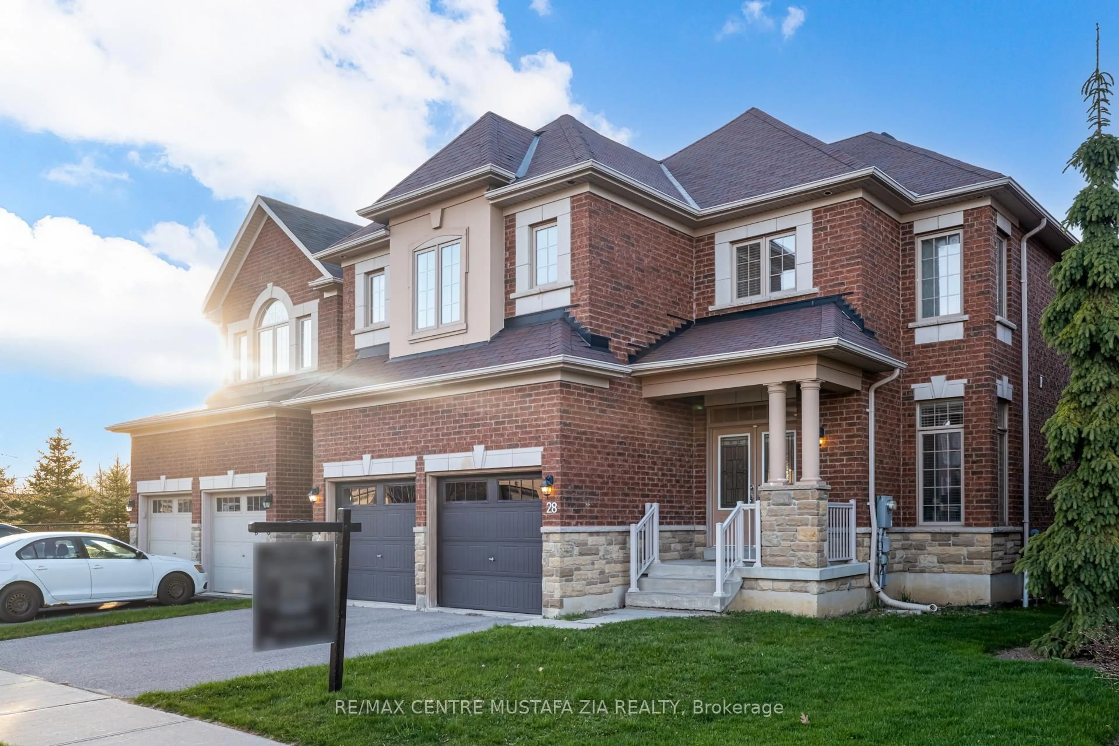 Home with brick exterior material, street for 28 Rossini Dr, Richmond Hill Ontario L4E 0R5