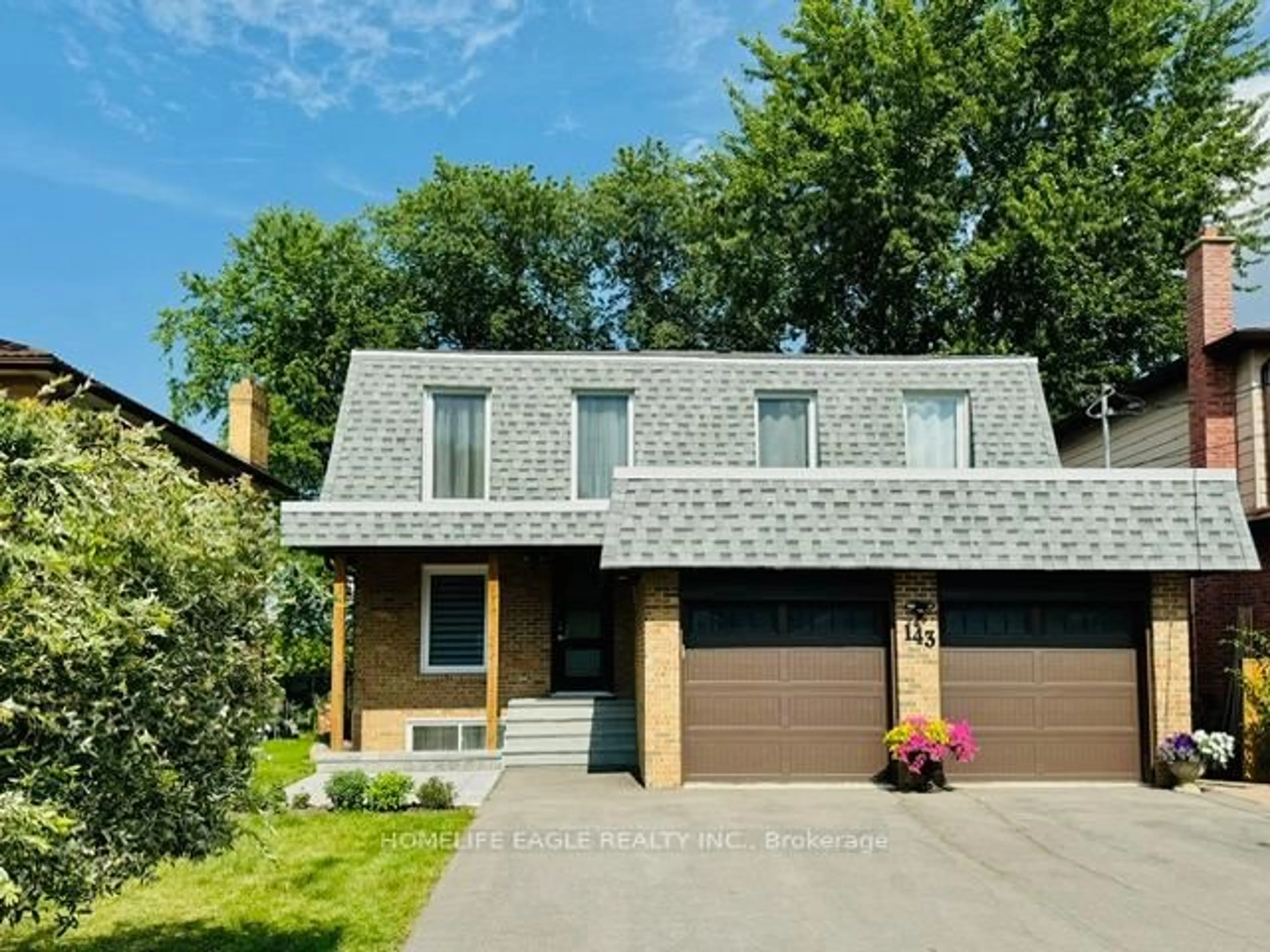 Home with brick exterior material, street for 143 Sand Rd, East Gwillimbury Ontario L9N 1H9