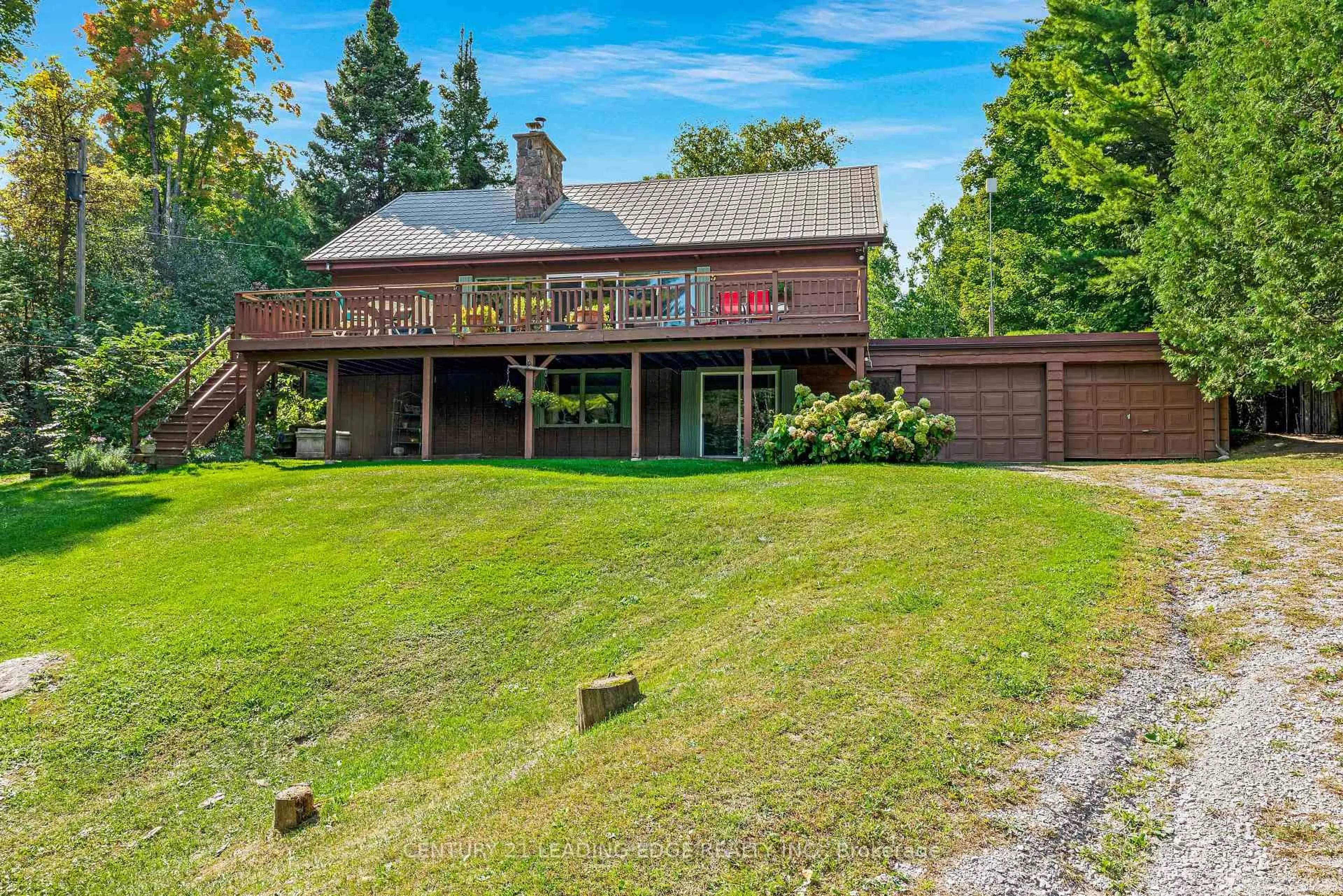 A pic from outside/outdoor area/front of a property/back of a property/a pic from drone, water/lake/river/ocean view for 20830 York Durham Line, East Gwillimbury Ontario L0E 1T0