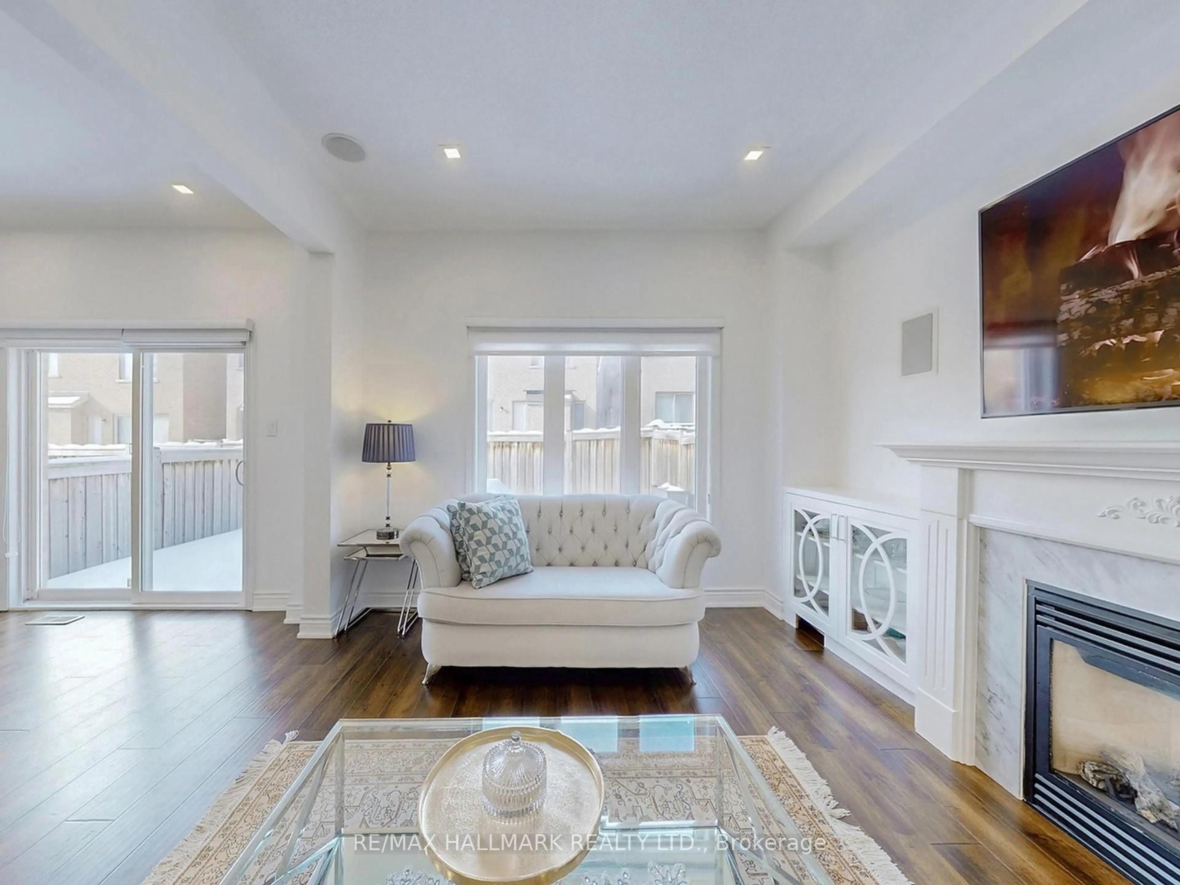 Living room with furniture, unknown for 18 Yarden Dr, Vaughan Ontario L6A 0W2