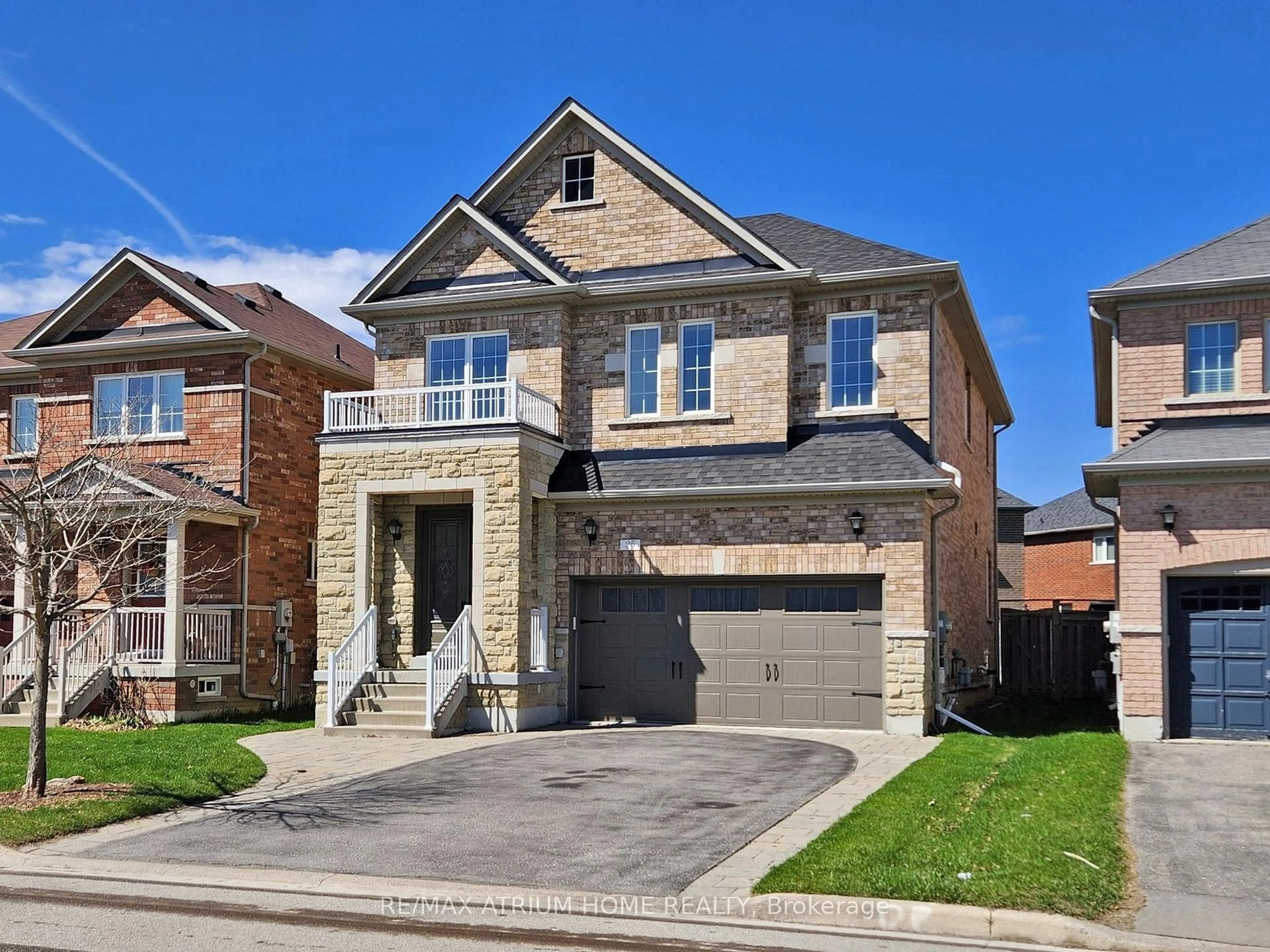 Home with brick exterior material, street for 25 Willharper Gate, Whitchurch-Stouffville Ontario L4A 0X5