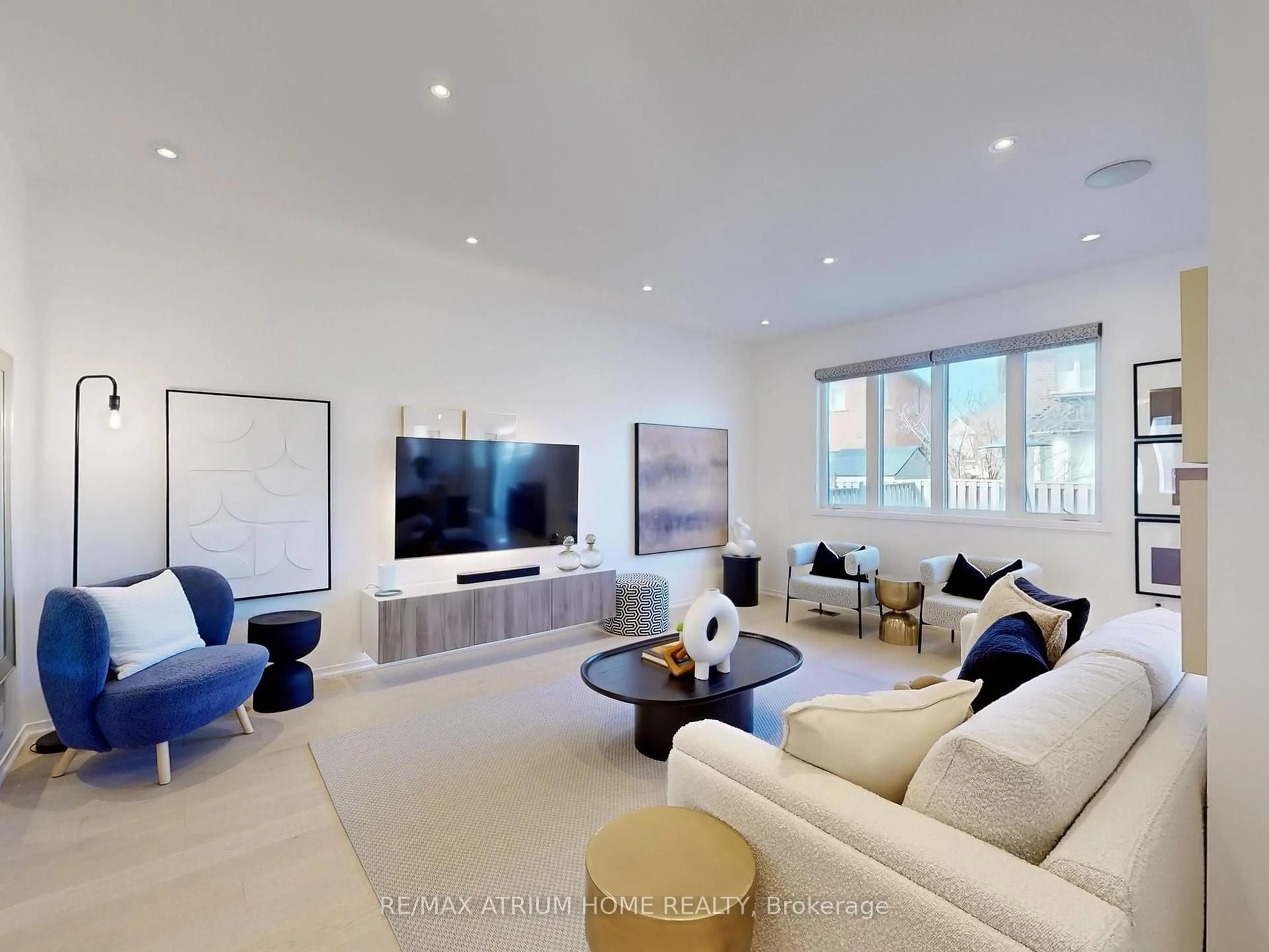 Living room with furniture, unknown for 25 Willharper Gate, Whitchurch-Stouffville Ontario L4A 0X5
