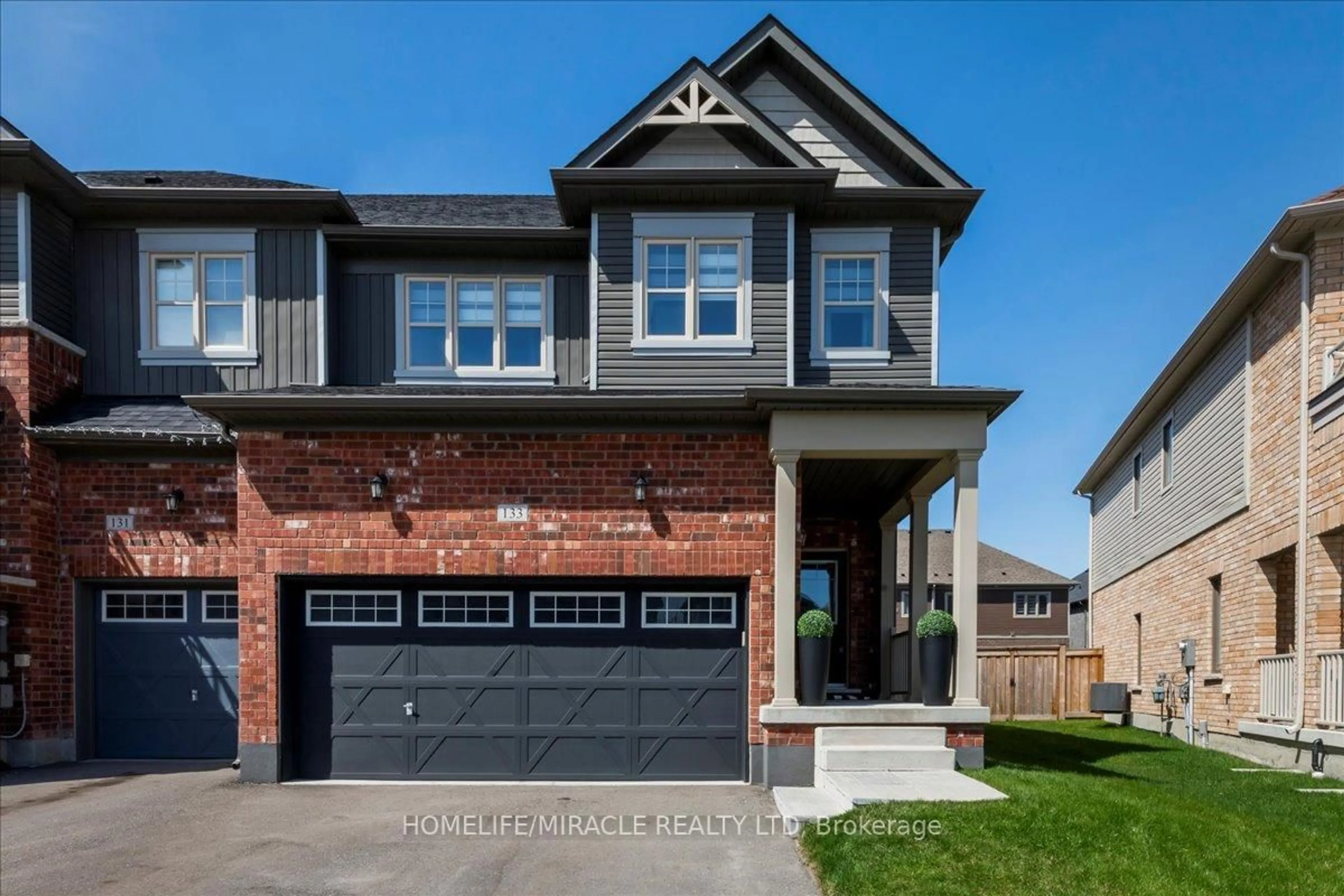 Home with brick exterior material, street for 133 Arnold Cres, New Tecumseth Ontario L9R 0T4