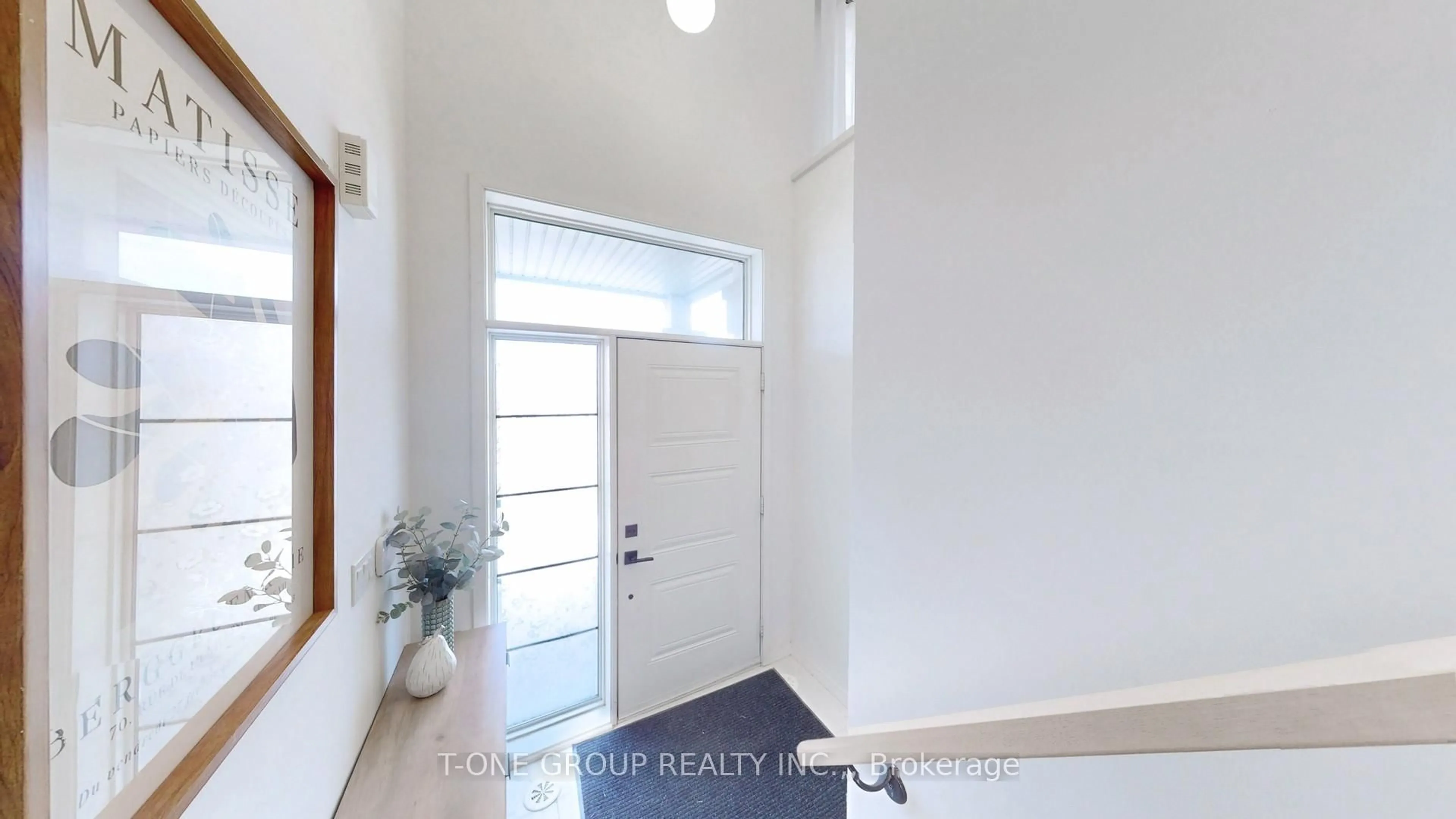 Indoor entryway for 20 Pantheon Lane, Markham Ontario M2J 4G8