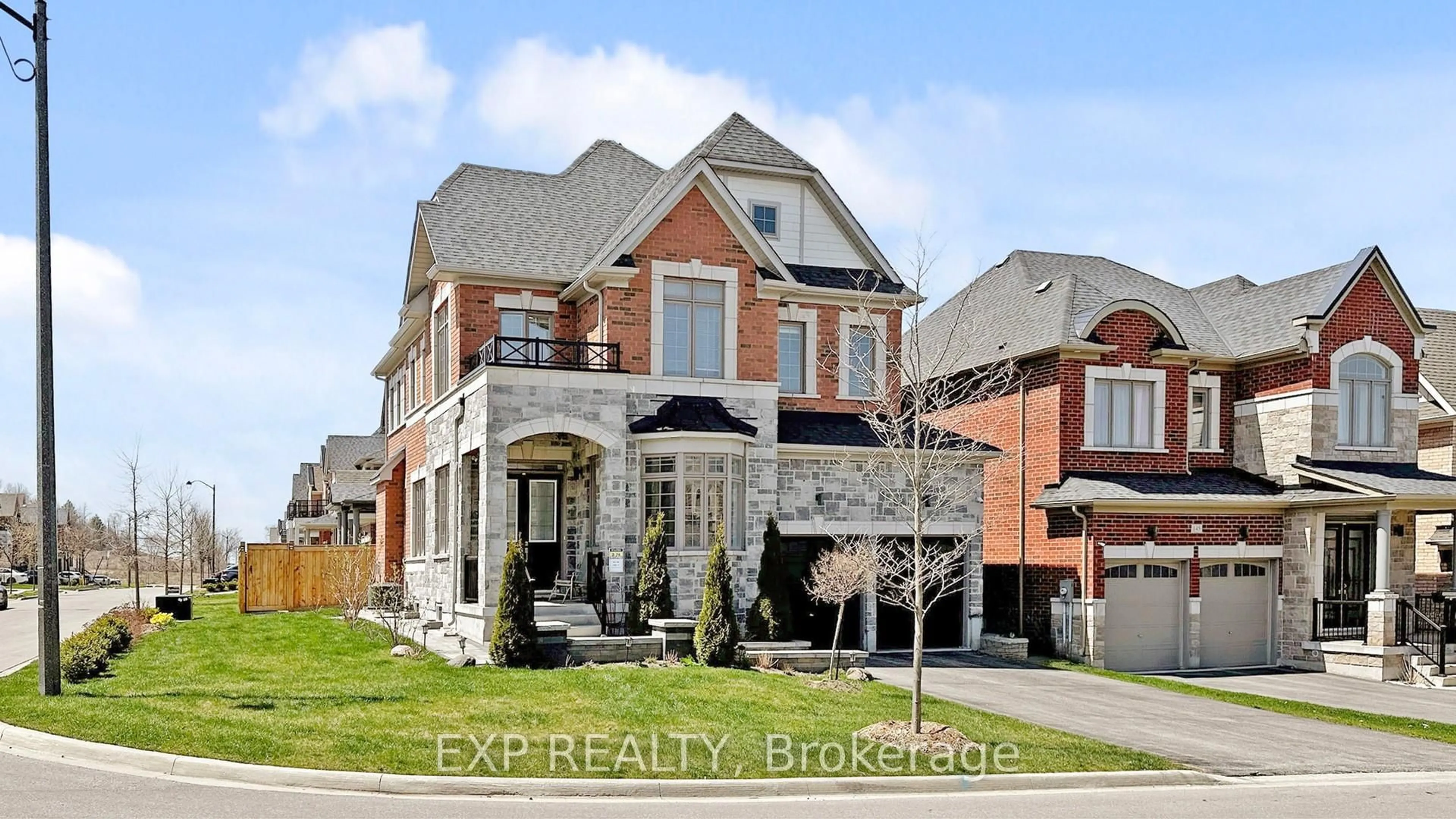 Home with brick exterior material, street for 143 frank kelly Dr, East Gwillimbury Ontario L9N 0V1