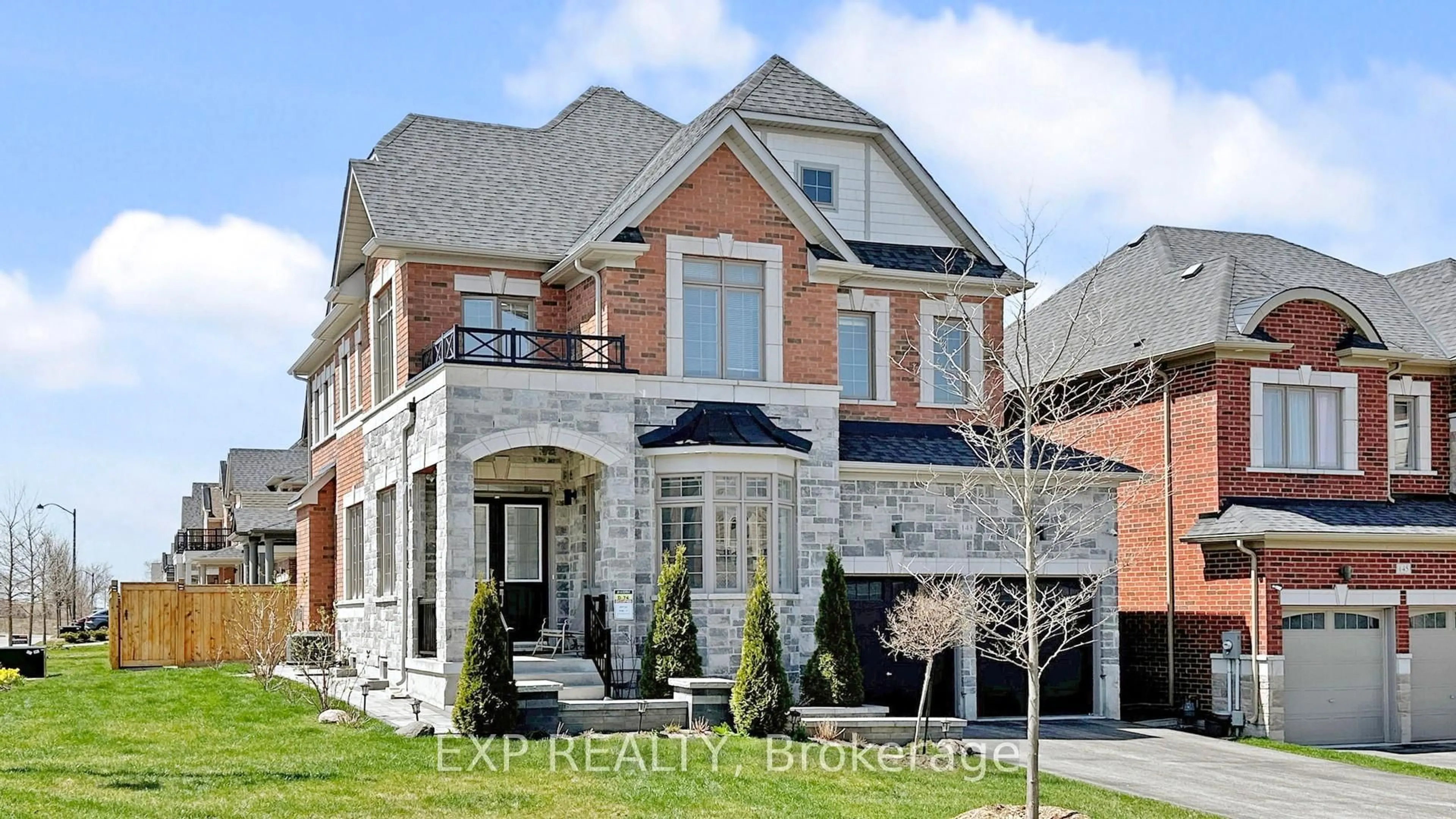 Home with brick exterior material, street for 143 frank kelly Dr, East Gwillimbury Ontario L9N 0V1