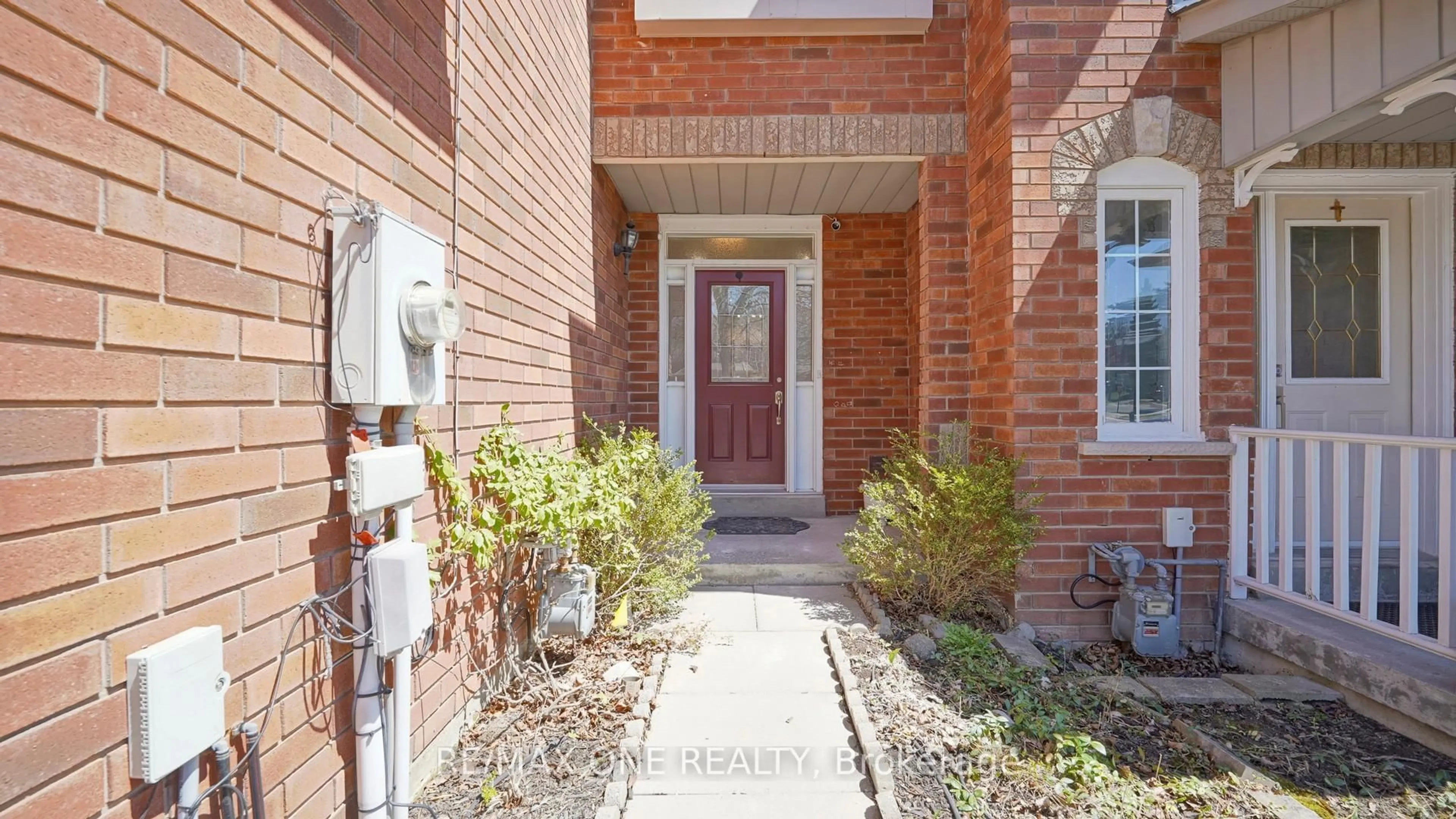 Home with brick exterior material, street for 225 Warner Cres, Newmarket Ontario L3X 2C7