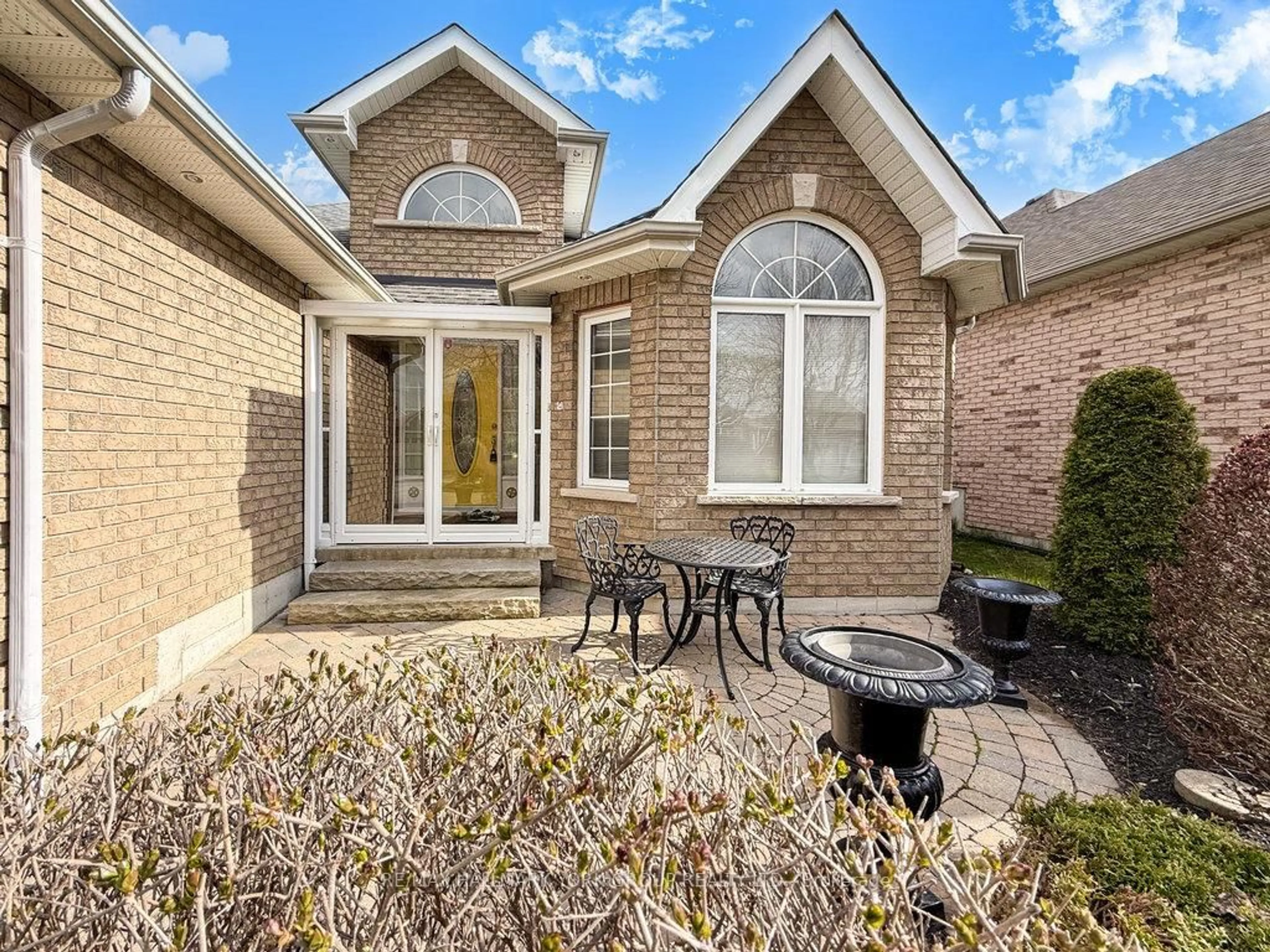 Home with brick exterior material, street for 17 Ivygreen Rd, Georgina Ontario L4P 4B7